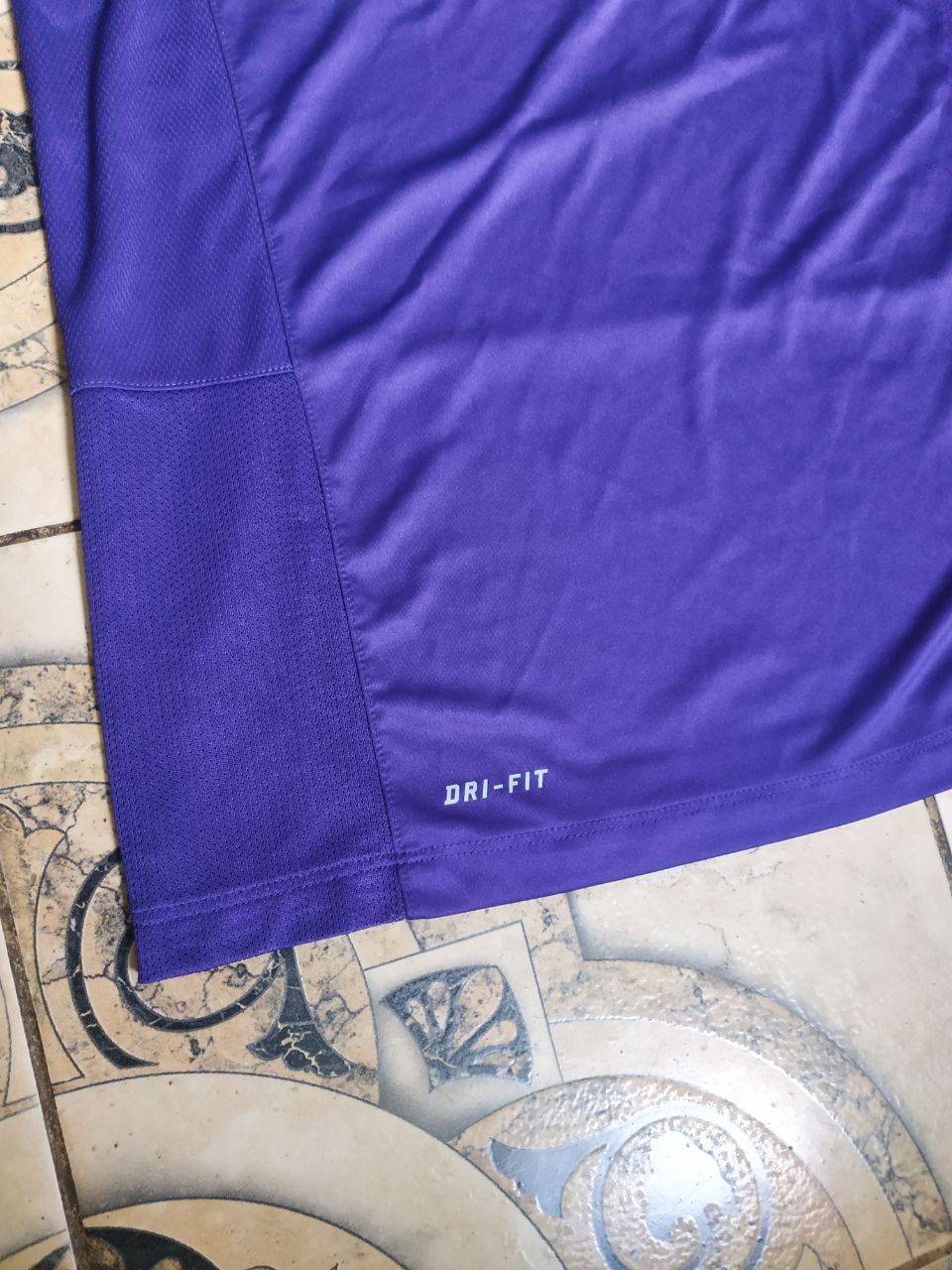 Nike Nike Arsenal 2012/13 Training Jersey Fly Emirates Purple M Size US M / EU 48-50 / 2 - 9 Thumbnail