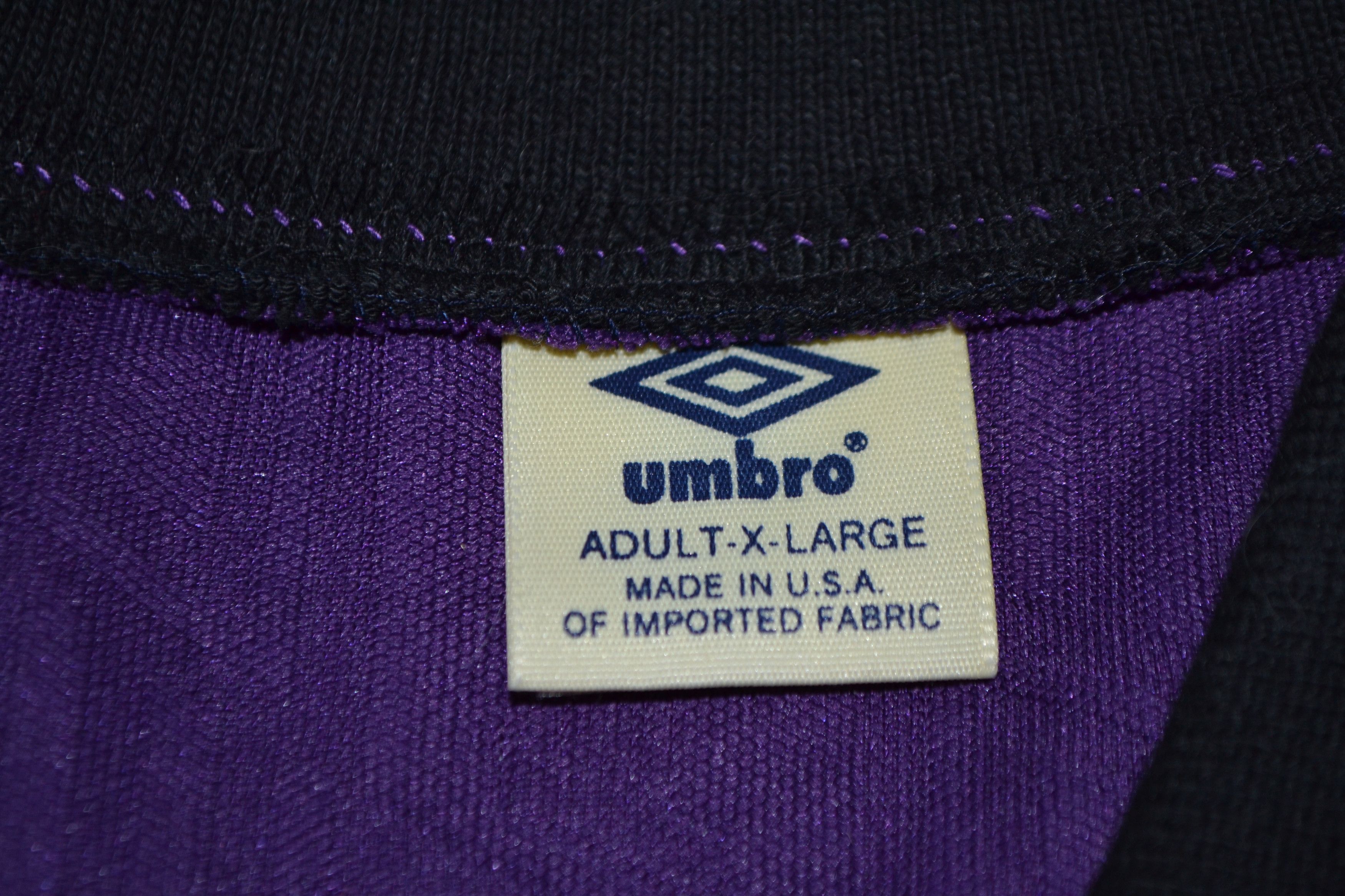 Umbro Vintage Umbro Tempalte Goalkeeper 90s 80s Shirt Jersey Size US XL / EU 56 / 4 - 3 Thumbnail