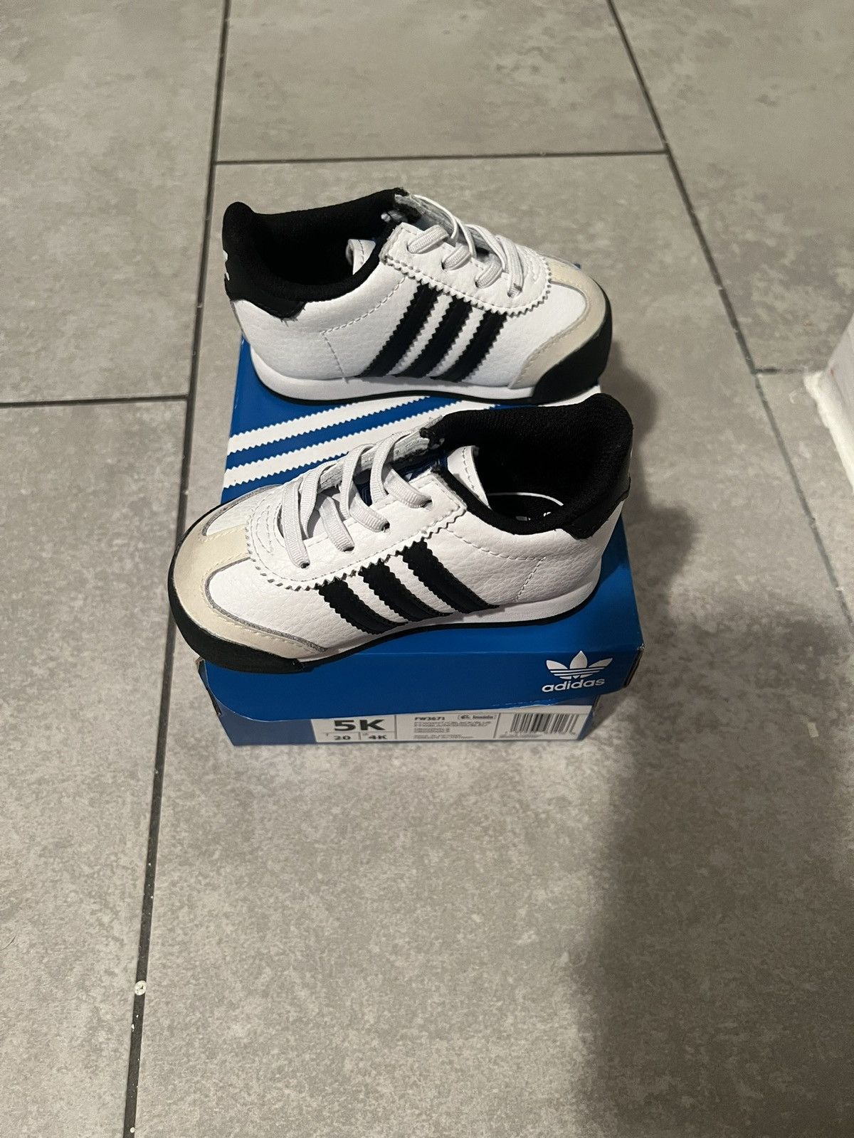 Adidas Adidas Toddler Samoa I ‘Cloud White/Core Black/Blue’ Size 5K Size US 5 / EU 37 - 6 Thumbnail