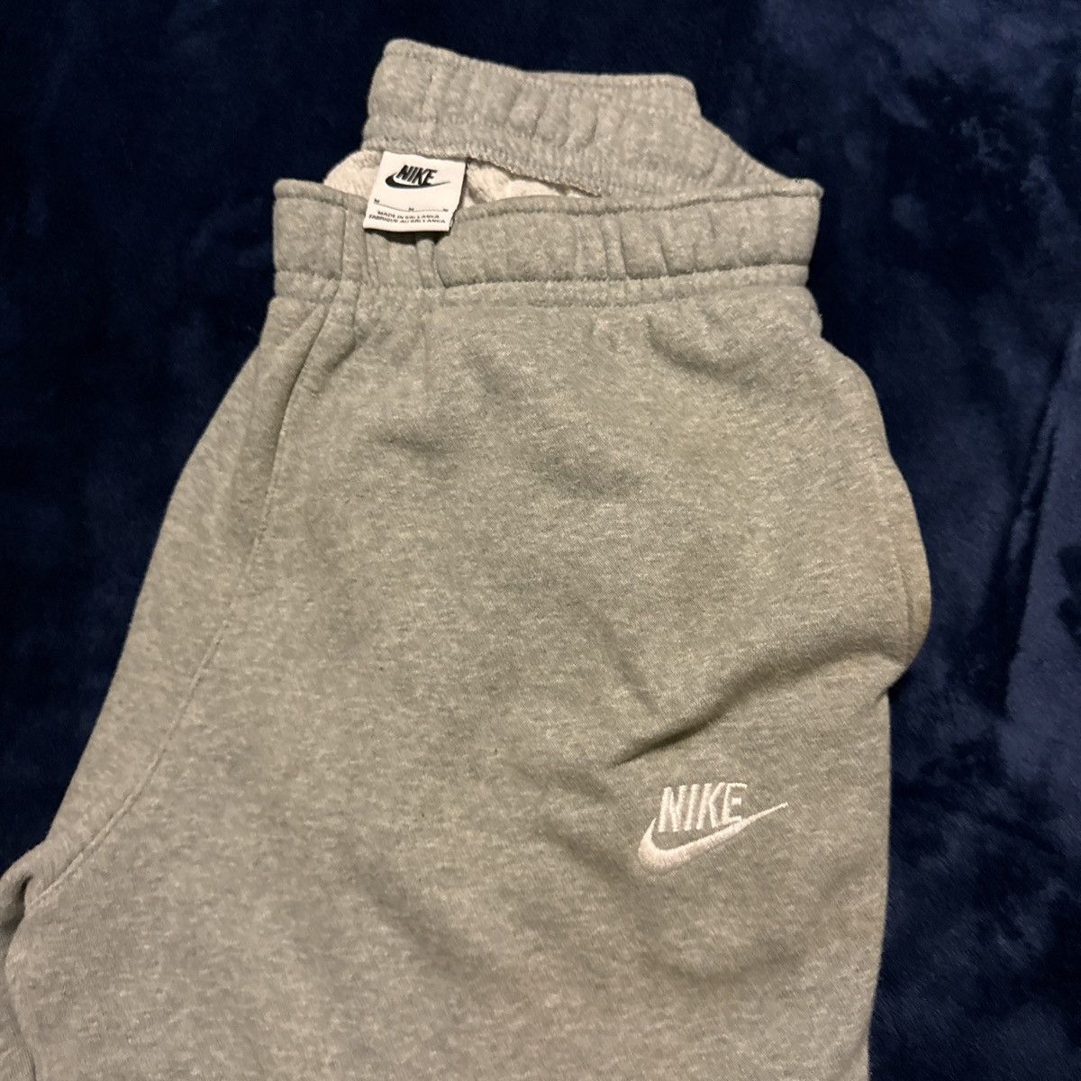Nike Nike grey sweatpants Size US 32 / EU 48 - 2 Thumbnail