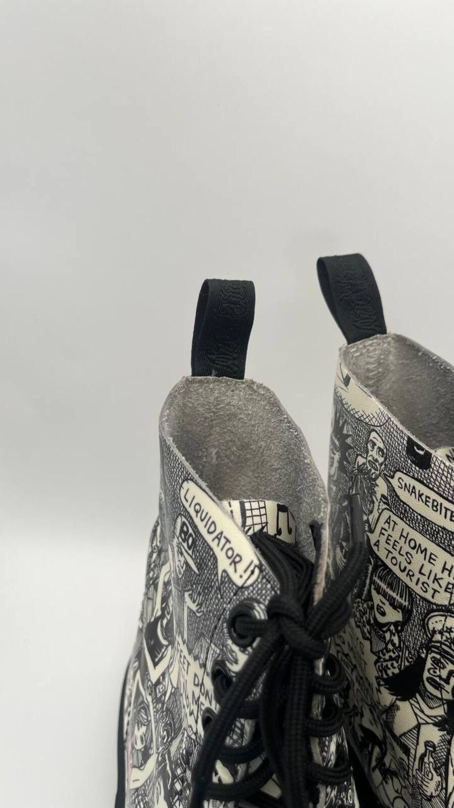 Dr. Martens DR. MARTENS X Mark Wigan Party People Size US 9 / EU 42 - 2 Thumbnail