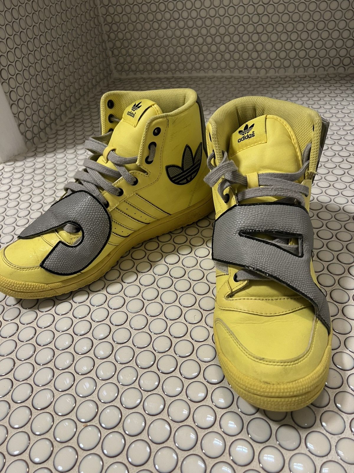 Adidas × Jeremy Scott Yellow Jeremy Scott Hi Top Sneakers Size US 9.5 / EU 42-43 - 3 Thumbnail