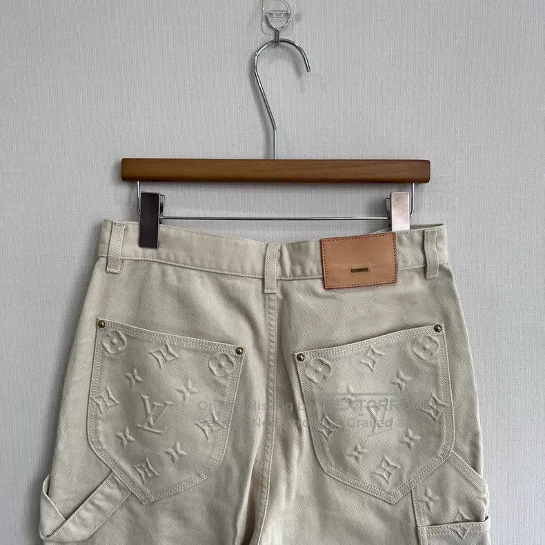 Louis Vuitton Louis Vuitton Beige embossed full-print logo jeans Size US 29 - 4 Thumbnail