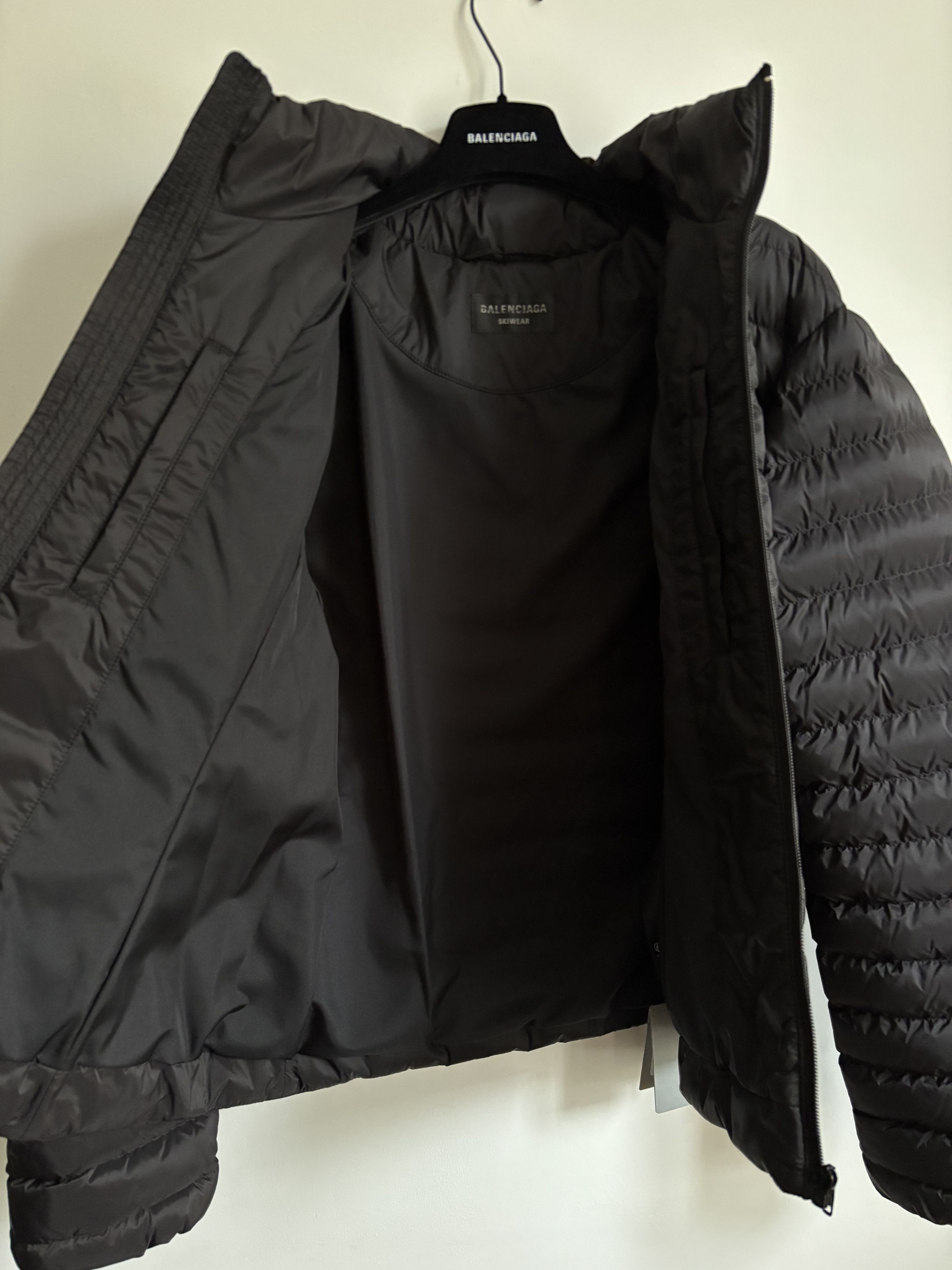 Balenciaga Balenciaga skiwear fitted puffer Size US S / EU 44-46 / 1 - 5 Thumbnail