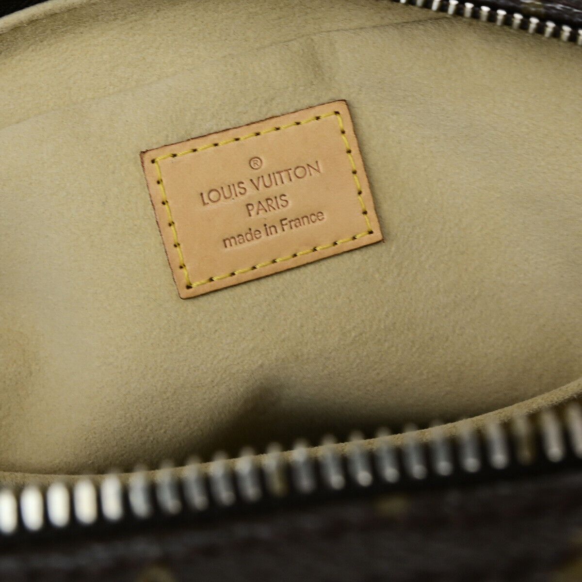 Louis Vuitton Louis Vuitton Manhattan Pm Brown Canvas Handbag Size ONE SIZE - 9 Thumbnail