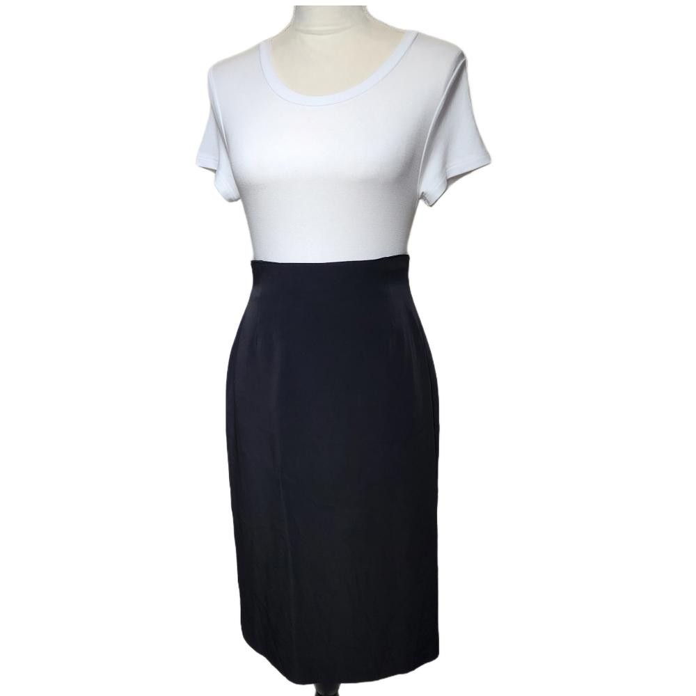 Max Mara Max Mara, Knee Length Black Pencil Skirt. Size 8 Size 30" / US 8 / IT 44 - 1 Thumbnail