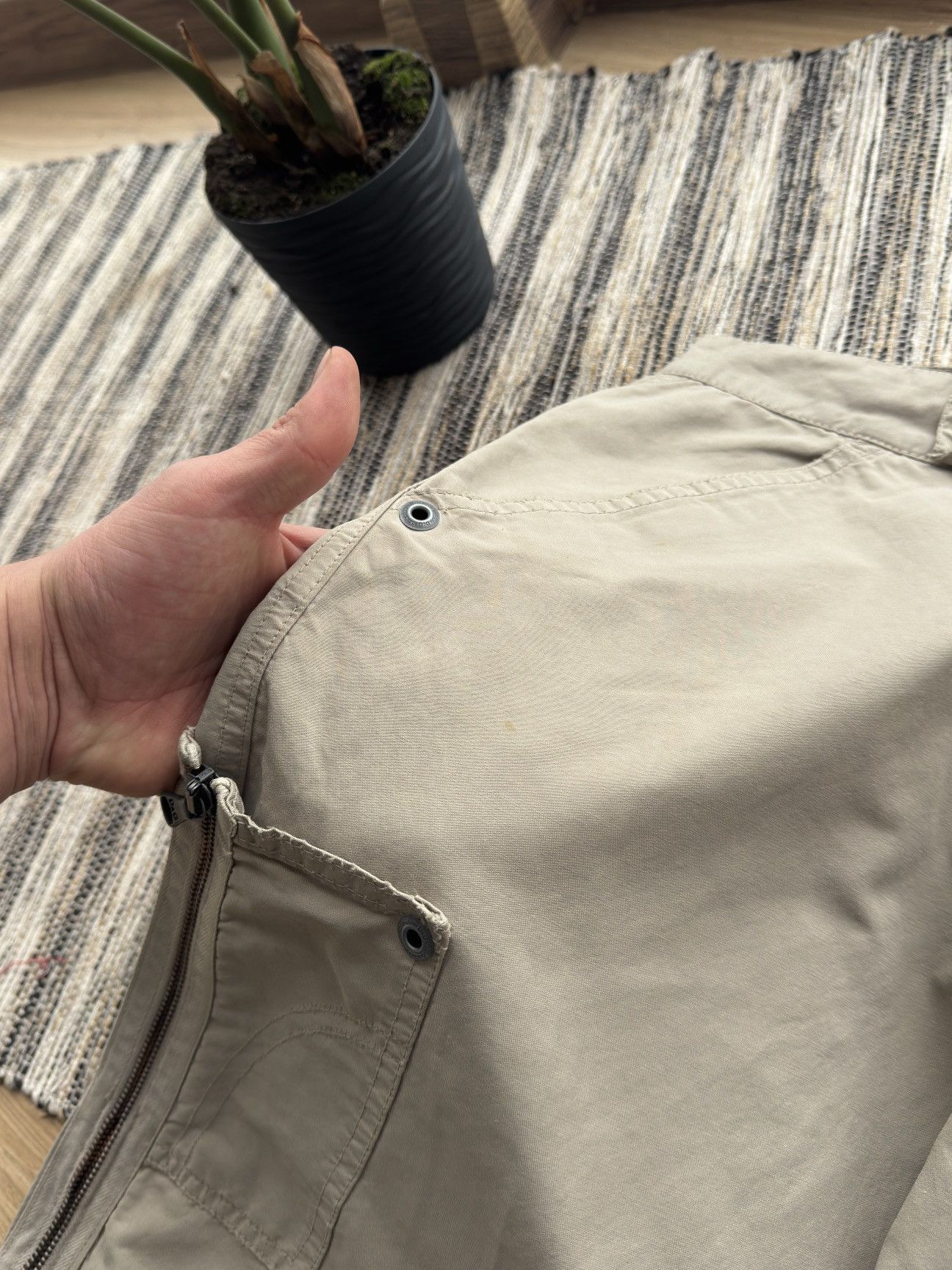 Dolce & Gabbana Vintage Dolce&Gabbana Multi pocket Cargo Y2K Beige Pants Men Size US 32 / EU 48 - 16 Thumbnail