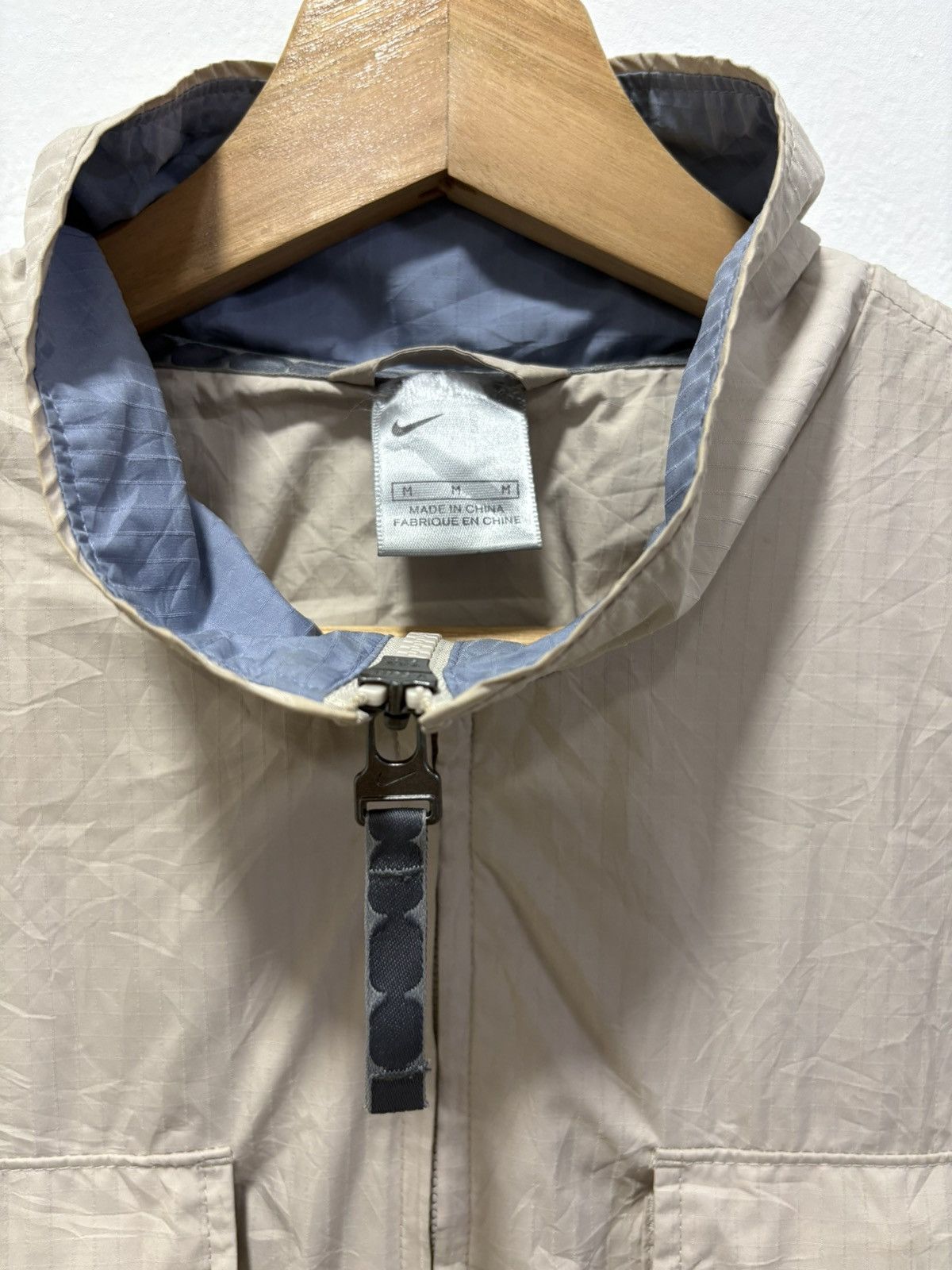 Nike Vintage Nike Beige Windbreaker Track Zip Women Jacket Size M / US 6-8 / IT 42-44 - 3 Thumbnail