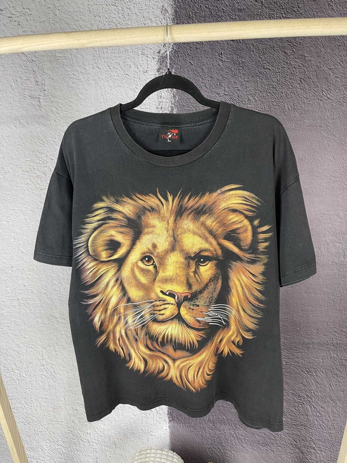 Vintage Thunder Lion 🦁 animal double side vintage tee shirt Size US L / EU 52-54 / 3 - 3 Thumbnail