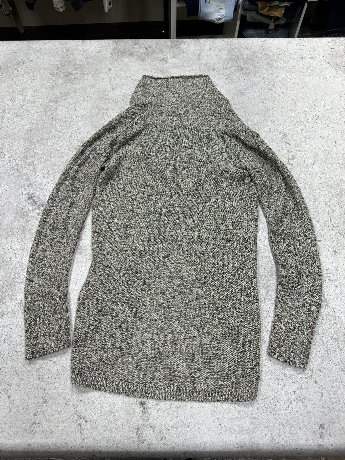 Japanese Brand Vintage Asymmetric Button Long Sweater Size US M / EU 48-50 / 2 - 3 Thumbnail