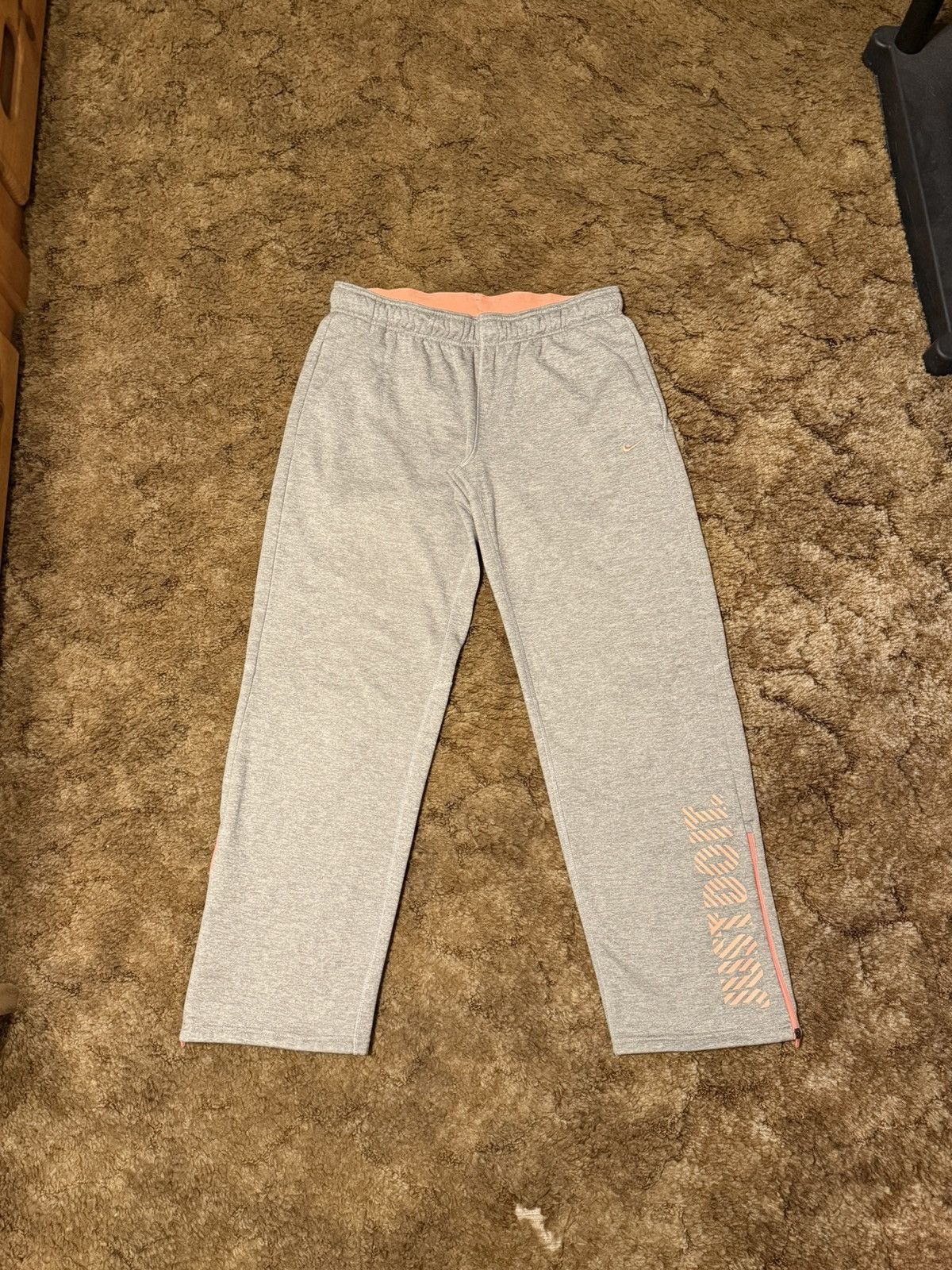 Nike Y2K Nike Small Logo Sweatpants Grey Pink Large Size US 32 / EU 48 - 1 Thumbnail