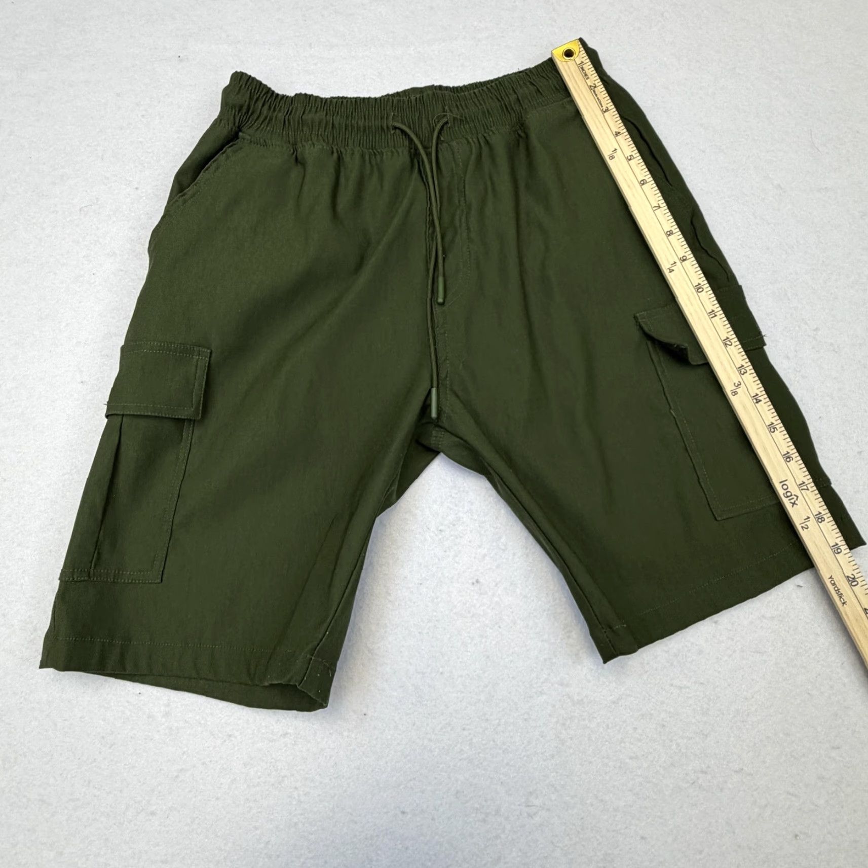 Vintage TECH TWILL Cargo Shorts Mens Medium Green Elastic Drawstring Pockets Casual Size US 31 - 6 Thumbnail