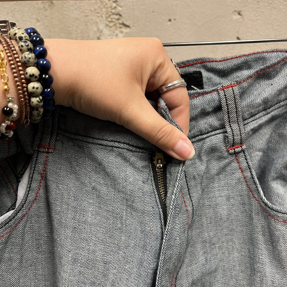 Other Qruel Vintage Y2K Light Wash Red Stitch Embroidered Jeans 34 Size US 34 / EU 50 - 4 Thumbnail