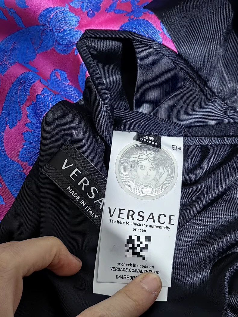 Versace Versace Printed silk suit Size US M / EU 48-50 / 2 - 5 Thumbnail