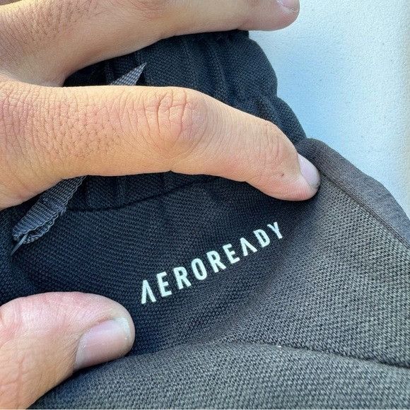 Adidas NWT ADIDAS YO PANTS AERORRADY TAPERED LEG FULL LENGTH BLACK Size US 26 / EU 42 - 6 Thumbnail