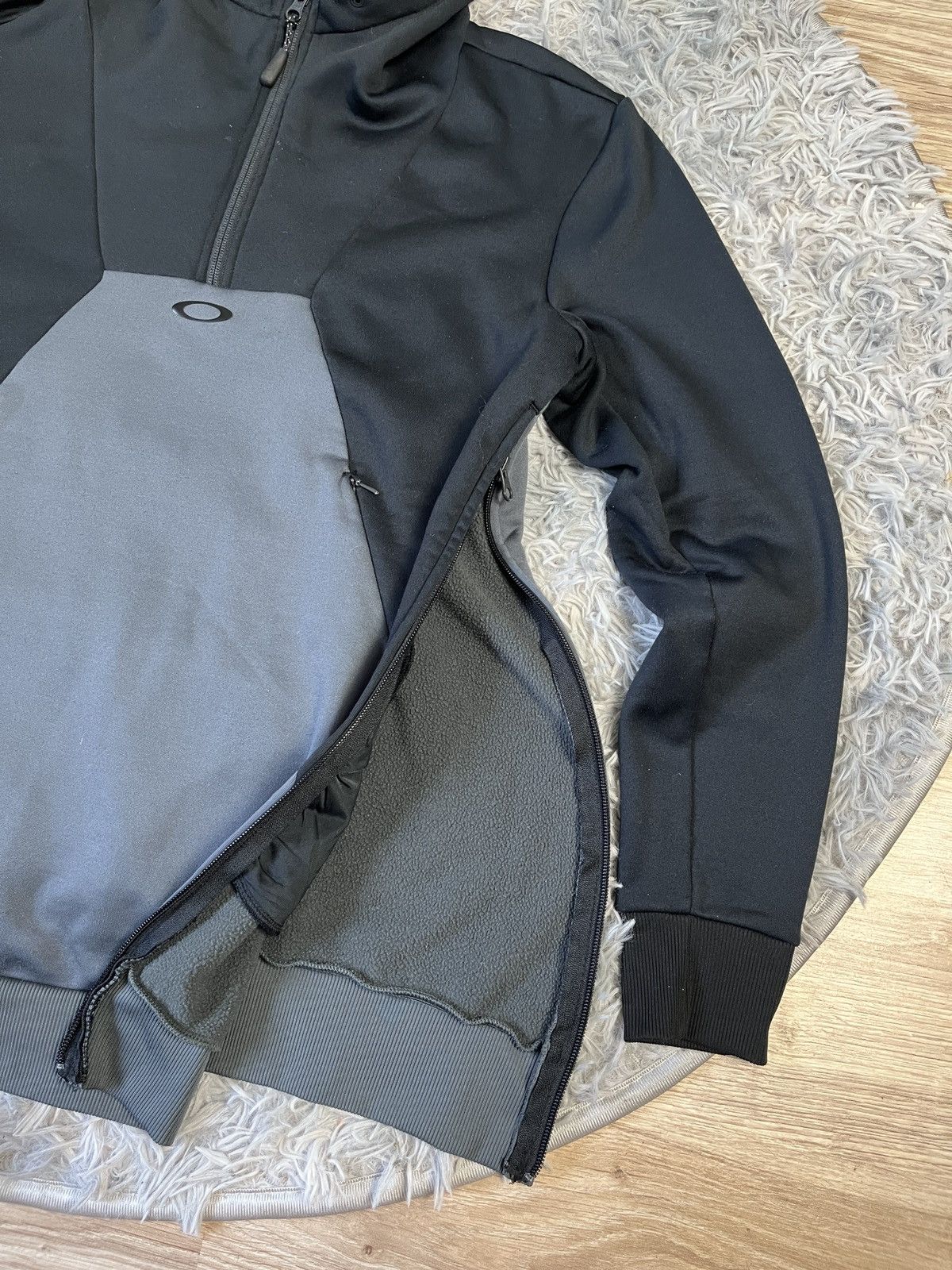 Oakley Oakley Performance Fit Center Logo Tech Fleece Hoodie Size US S / EU 44-46 / 1 - 7 Thumbnail