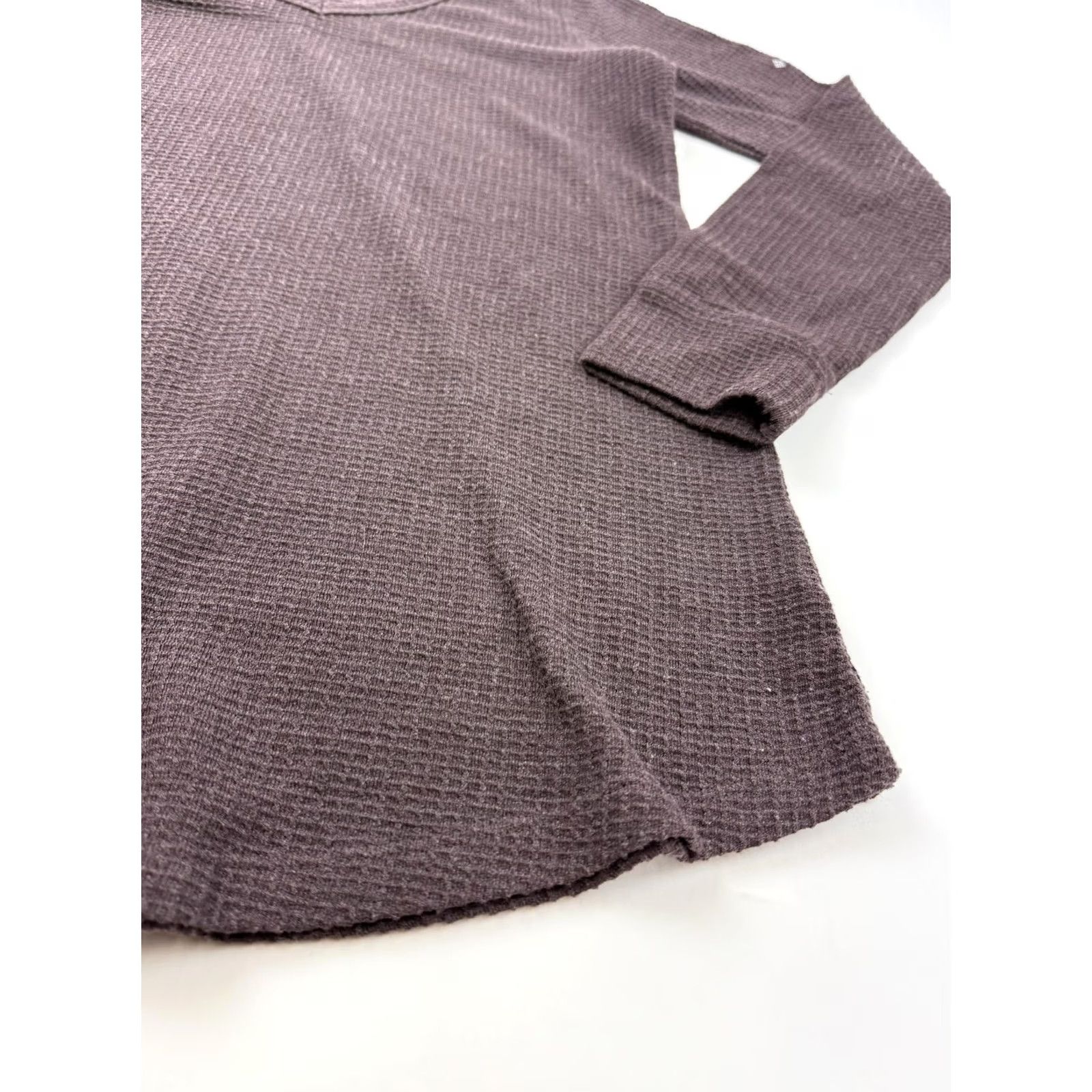 Vintage Columbia Shirt Womens Medium Purple V Neck Thermal Waffle Knit Tunic Top Size M / US 6-8 / IT 42-44 - 2 Thumbnail