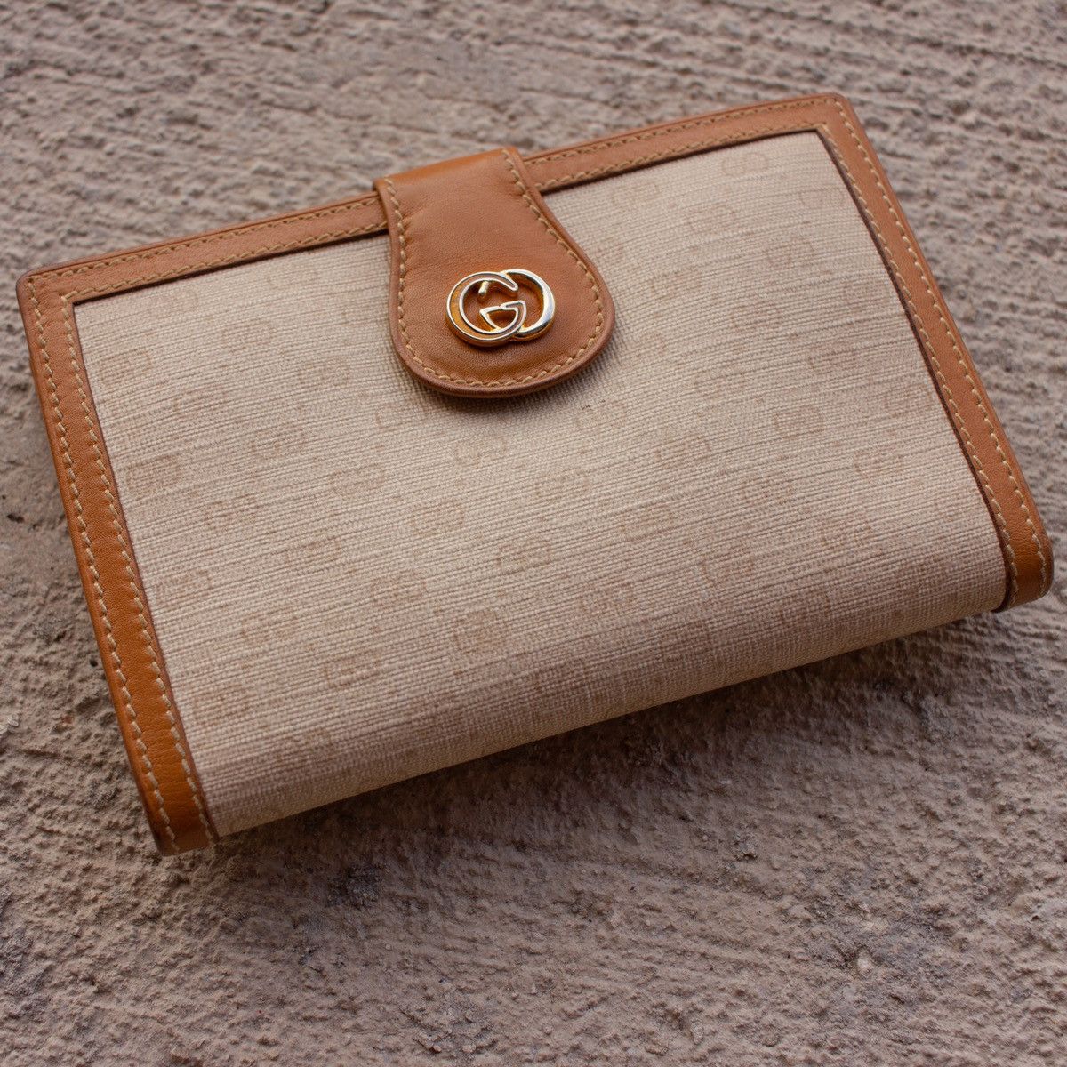 image of VTG Gucci Bifold Wallet Monogram Beige / Brown, Men's