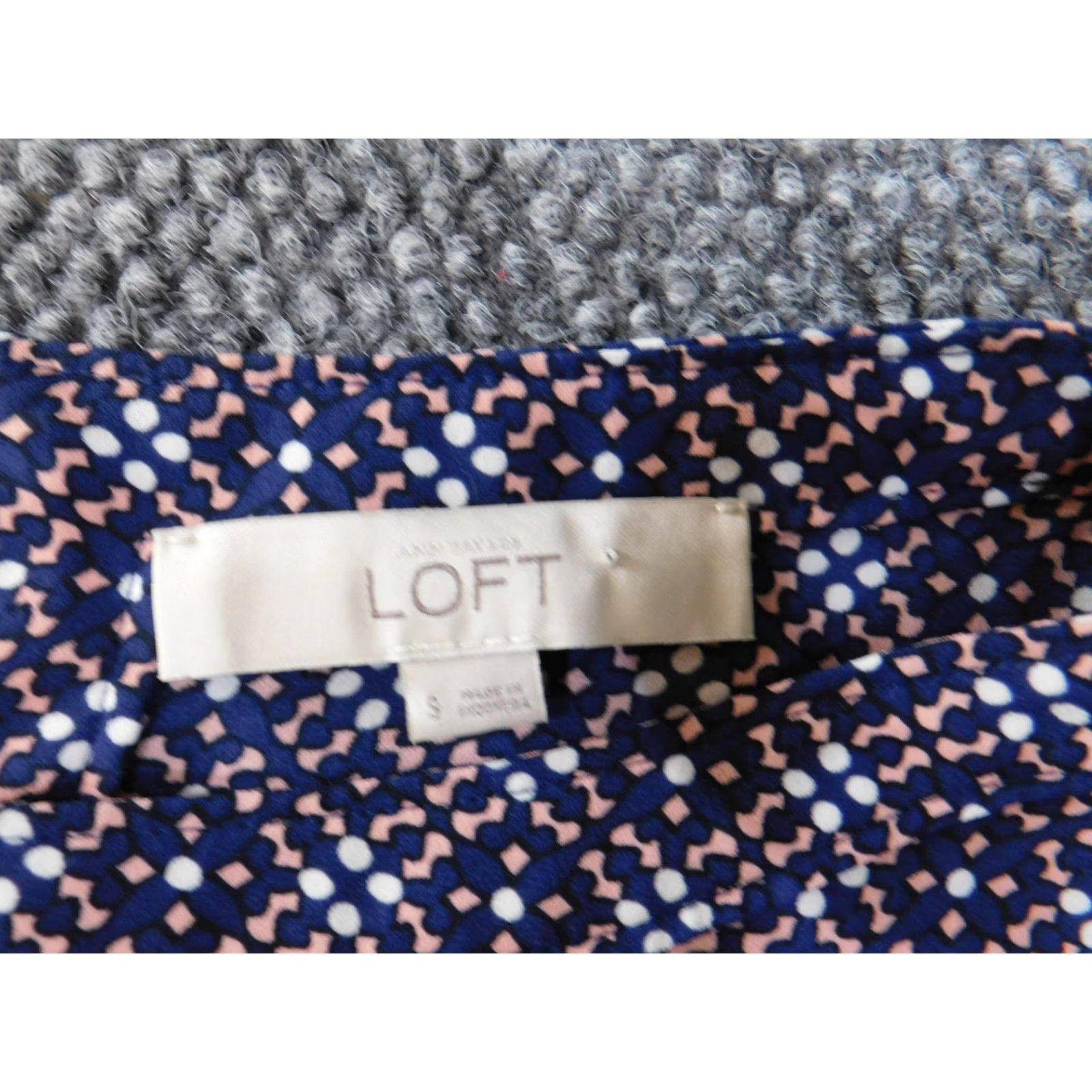 Ann Taylor Loft Blouse Women S Blue Geometric Polyester Round Neck Pullover Casual Short Sleeve Long Sleeve Buttoned Lightweight Ann Taylor Loft Regular Size S / US 4 / IT 40 - 5 Thumbnail