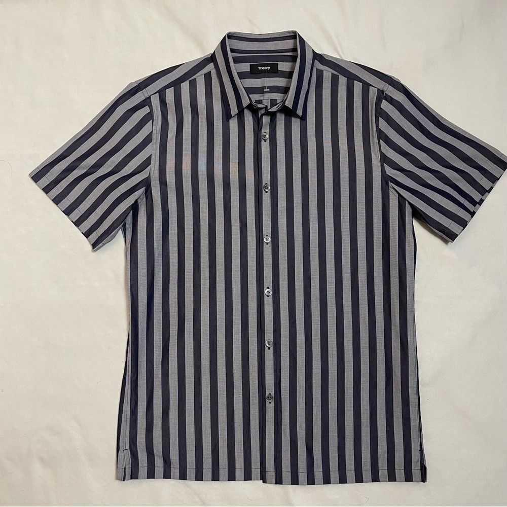 Theory New Theory Irving Short-Sleeve Shirt in Striped Cotton Size Size US S / EU 44-46 / 1 - 2 Thumbnail