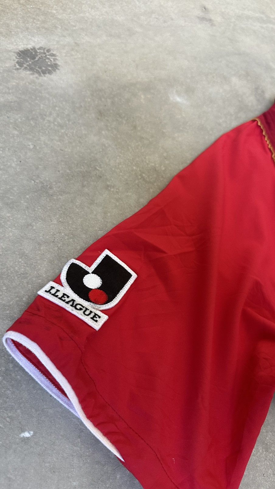 Nike VINTAGE NIKE URAWA RED DIAMOND 2004 JLEAGUE JERSEY Size US L / EU 52-54 / 3 - 7 Thumbnail