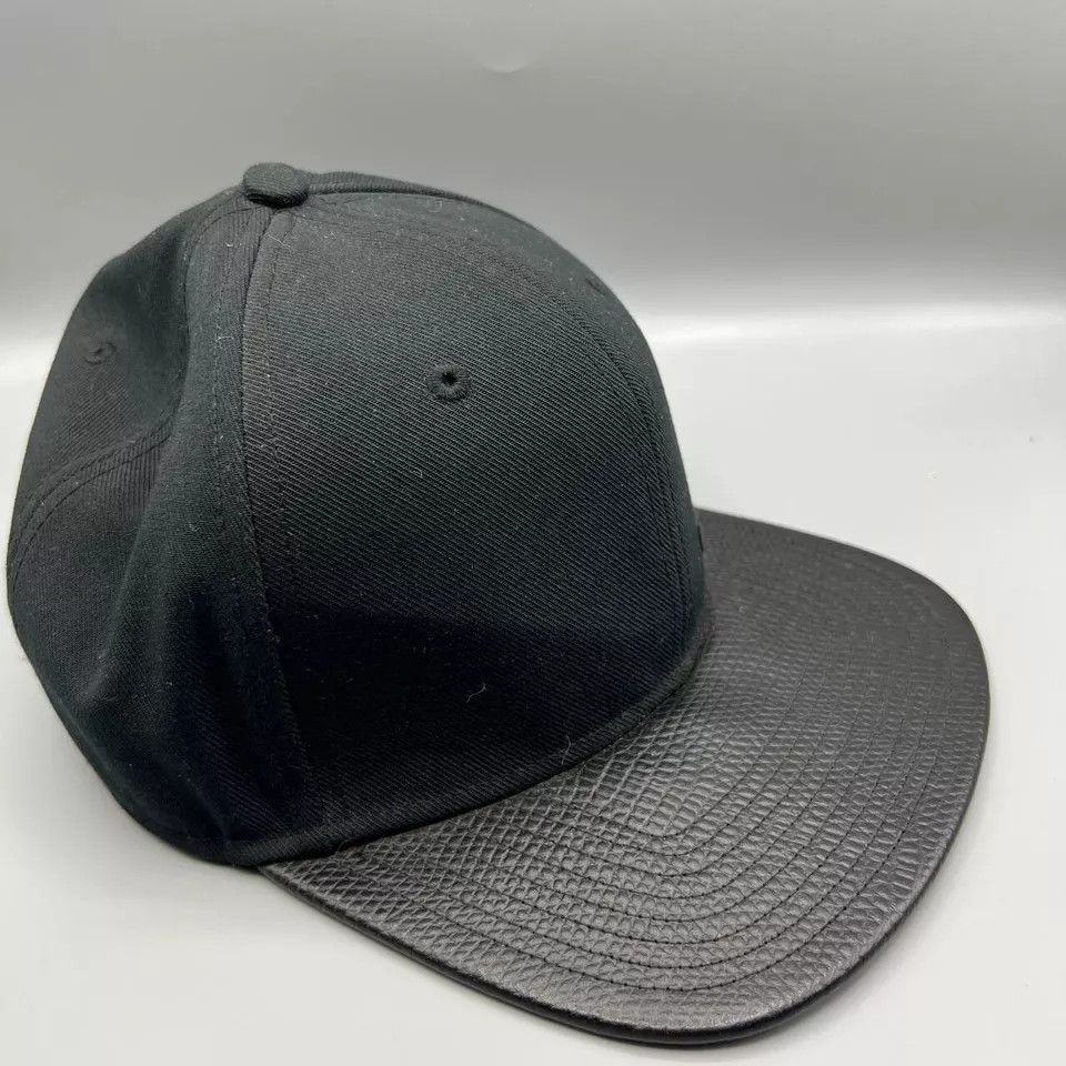 Jordan Brand Air Jordan Hat Men Black Leather Brim Jumpman Snap Back Cap Size ONE SIZE - 3 Thumbnail