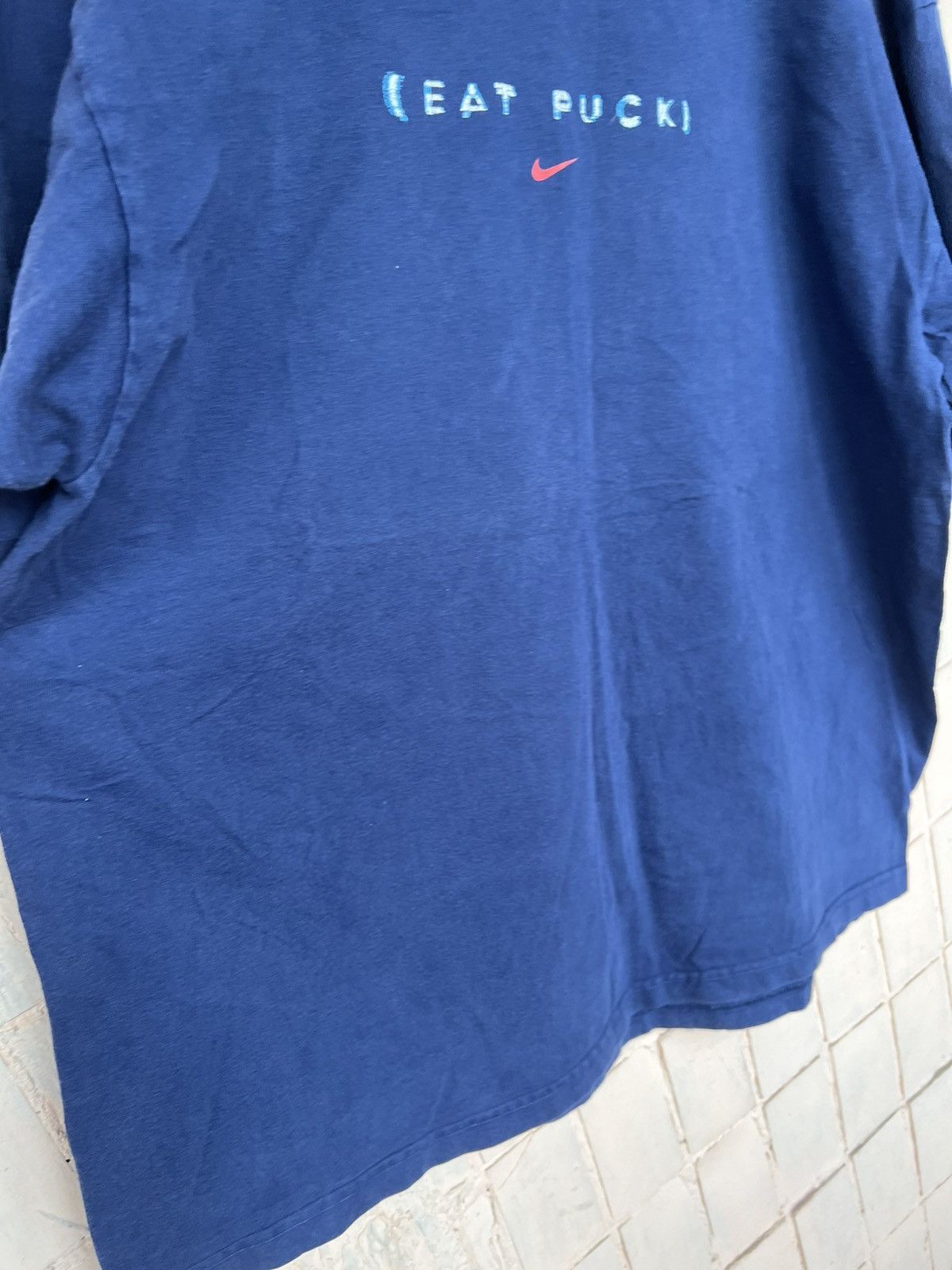 Nike Vintage Nike T Shirt Big Logo EAT PUCK Swoosh 2000s Y2K Size US XXL / EU 58 / 5 - 14 Thumbnail
