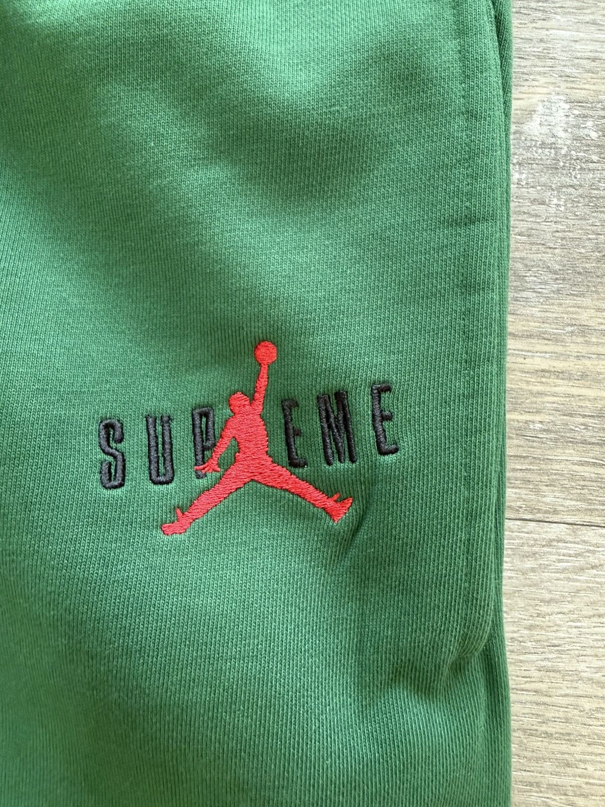 Jordan Brand × Supreme Supreme x Jordan Brand Sweatpant Size US 33 - 2 Thumbnail