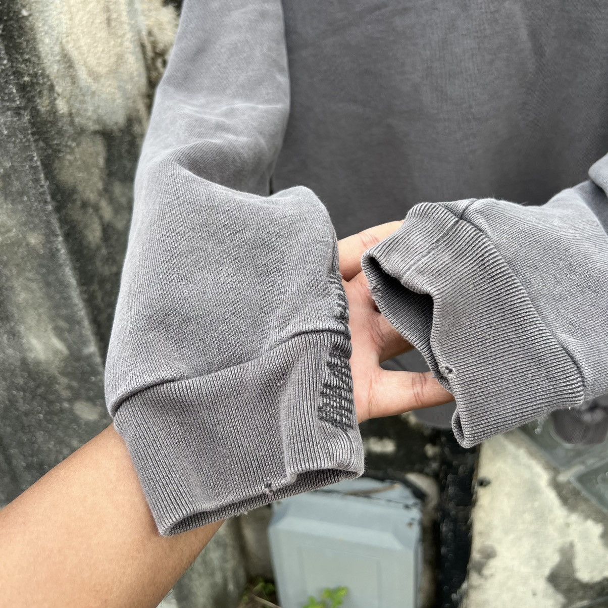 Japanese Brand “RETRO ENGINE” CREWNECK DISTRESSED STITCHING Size US L / EU 52-54 / 3 - 6 Thumbnail