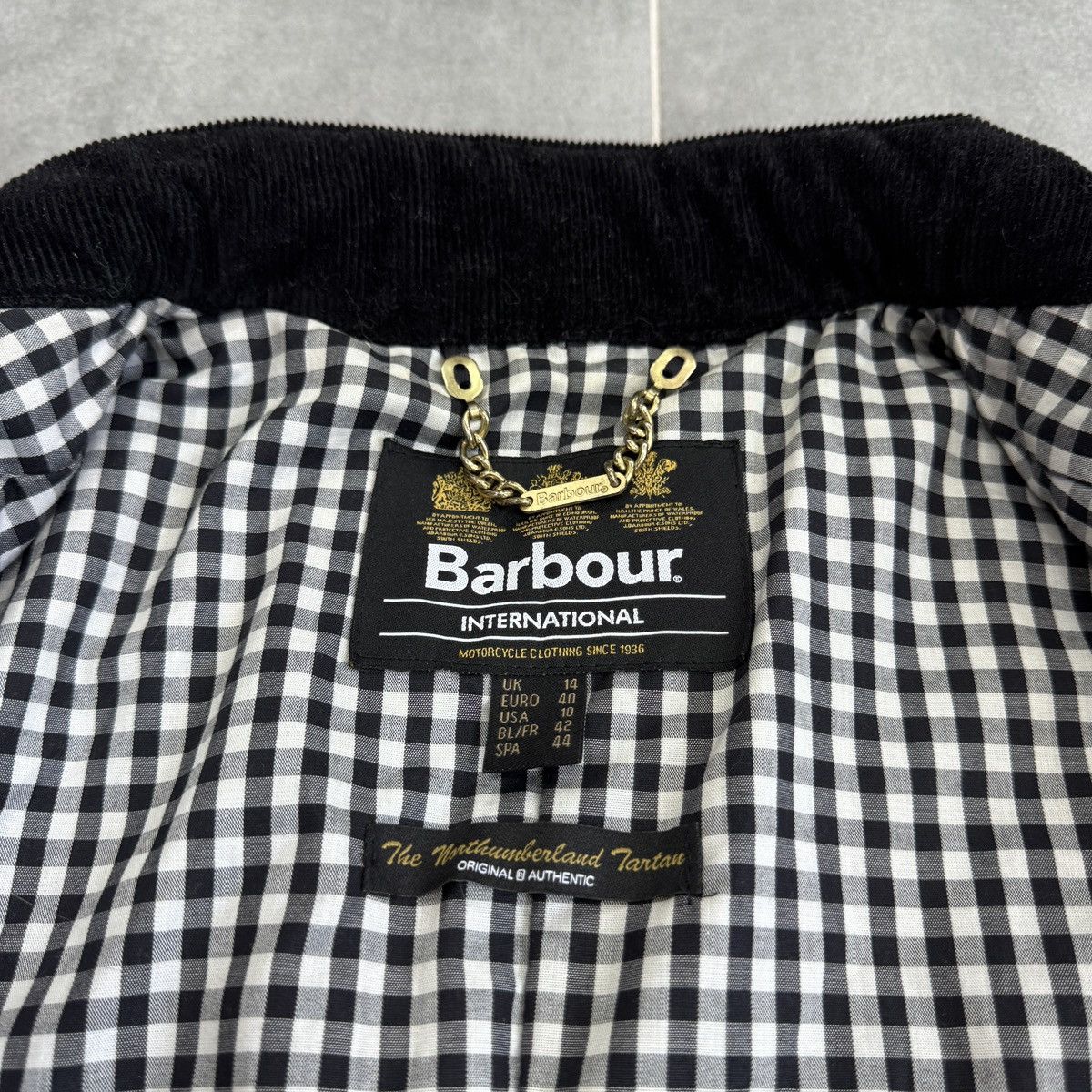 Barbour Barbour International Black Streak Axle Waxed Quilted Jacket Size L / US 10 / IT 46 - 13 Thumbnail