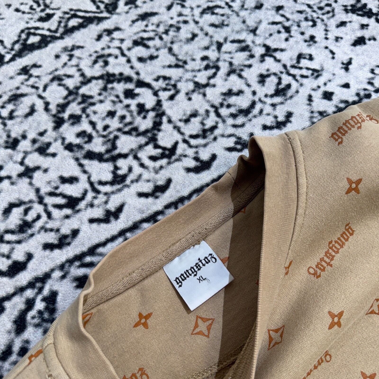 Vintage Gangsta Unisex Beige Cotton Crewneck Size XL Allover Print Size US XL / EU 56 / 4 - 6 Thumbnail
