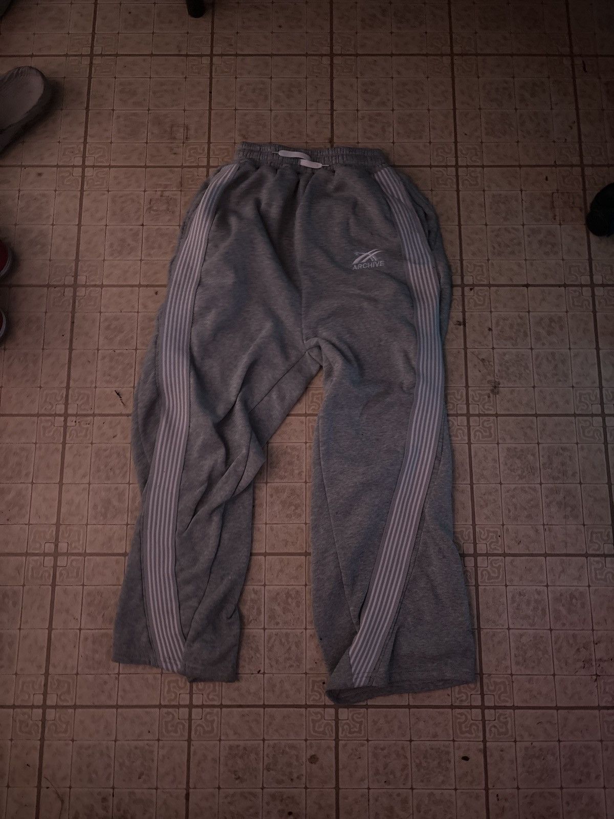 Other Grey Archive baggy straight leg sweatpants Size US 32 / EU 48 - 1 Thumbnail
