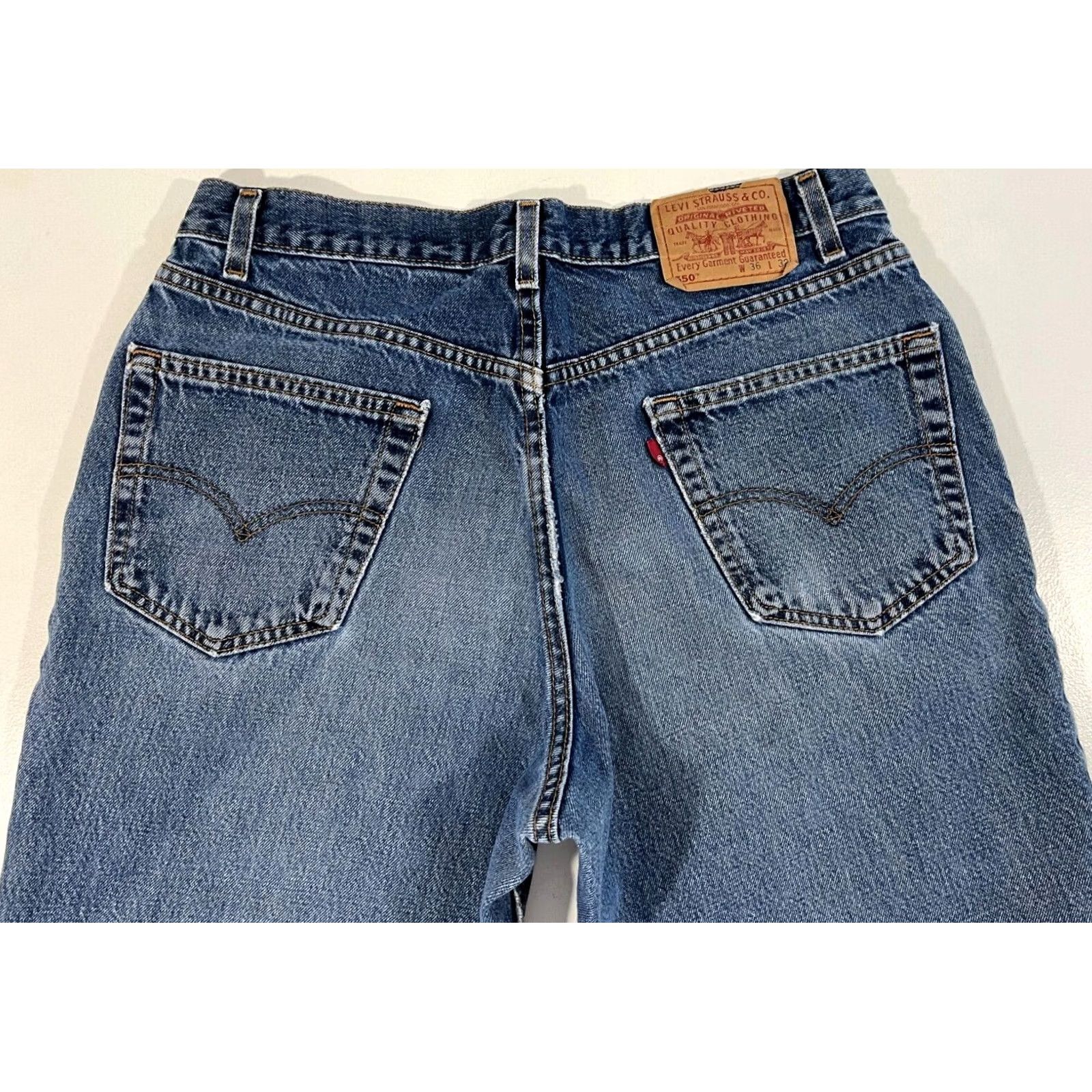 Levi's VINTAGE Levi's 550 Jeans Relaxed Denim Blue 90s Made in USA 36x32 Mens Jeans Distressed Size US 36 / EU 52 - 4 Thumbnail