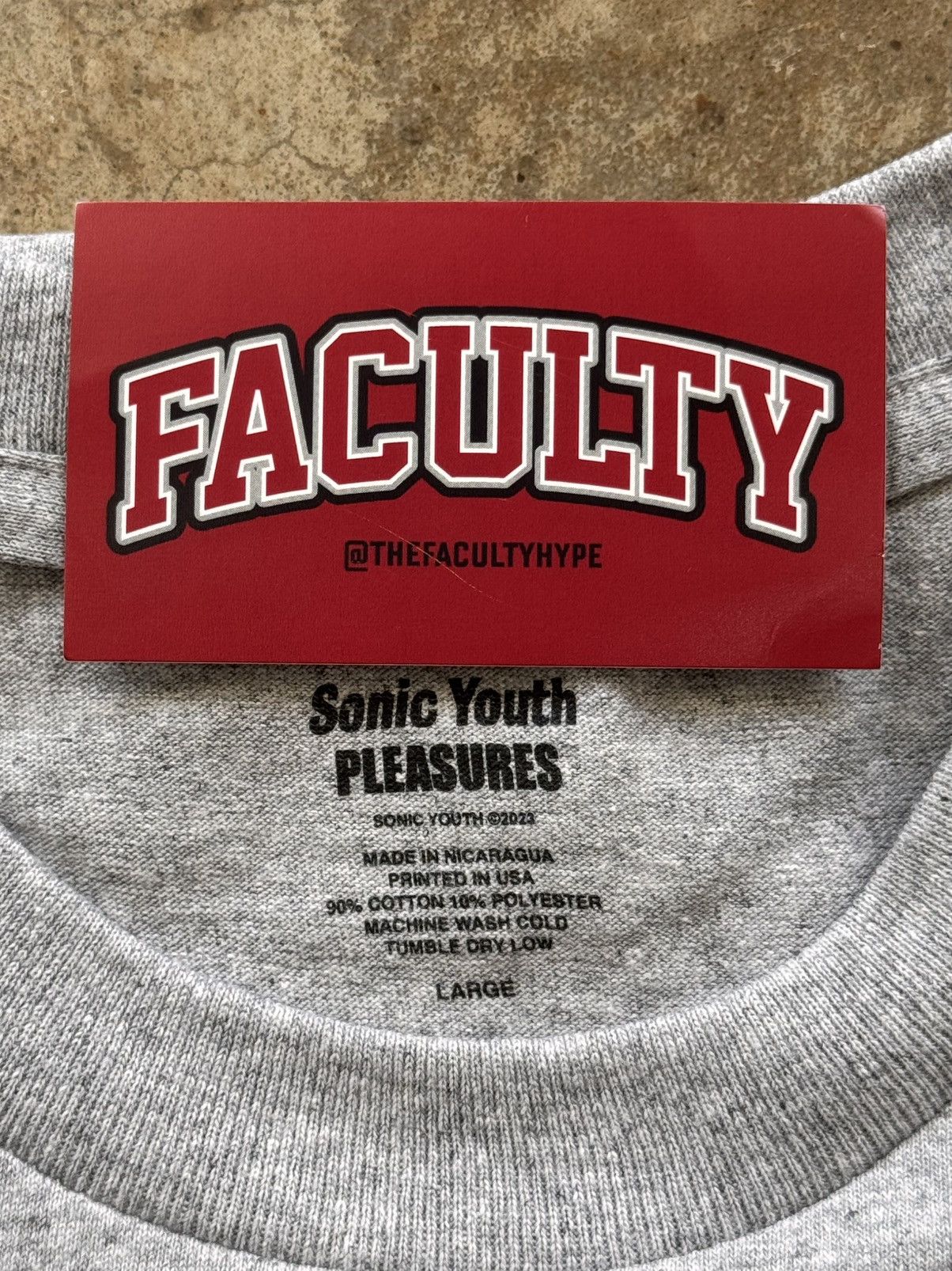 Pleasures Pleasures Sonic Youth Techpack Tee Large Size US L / EU 52-54 / 3 - 3 Thumbnail