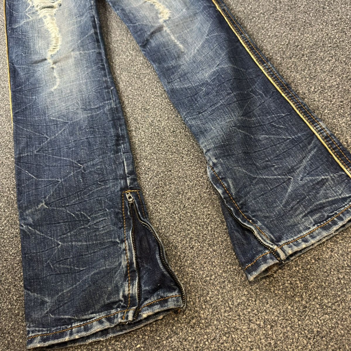 Le Grande Bleu (L.G.B.) 90s Flared Studded Opium Studio PR Denim Undercover Style Size US 32 / EU 48 - 7 Thumbnail