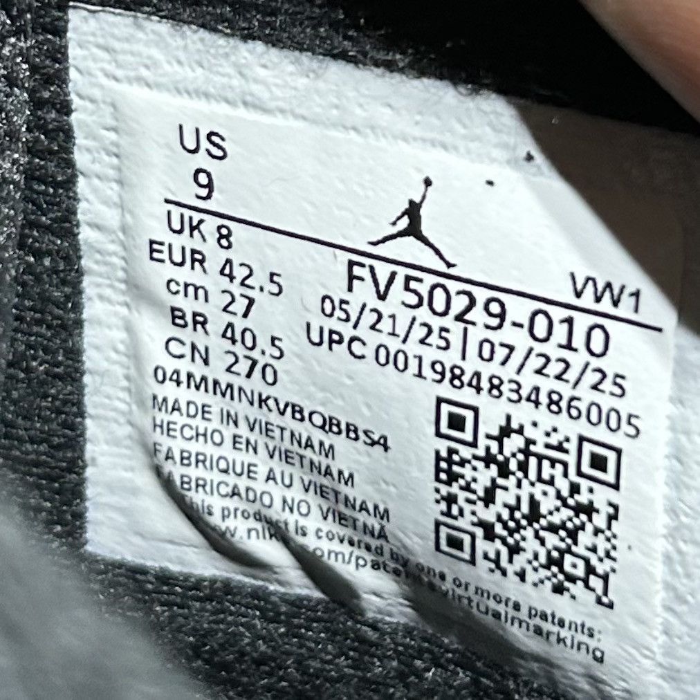 Jordan Brand Nike Air Jordan 4 Retro 2025 Black Cat FV5029-010 Mens 9 NEW Size US 9 / EU 42 - 6 Thumbnail