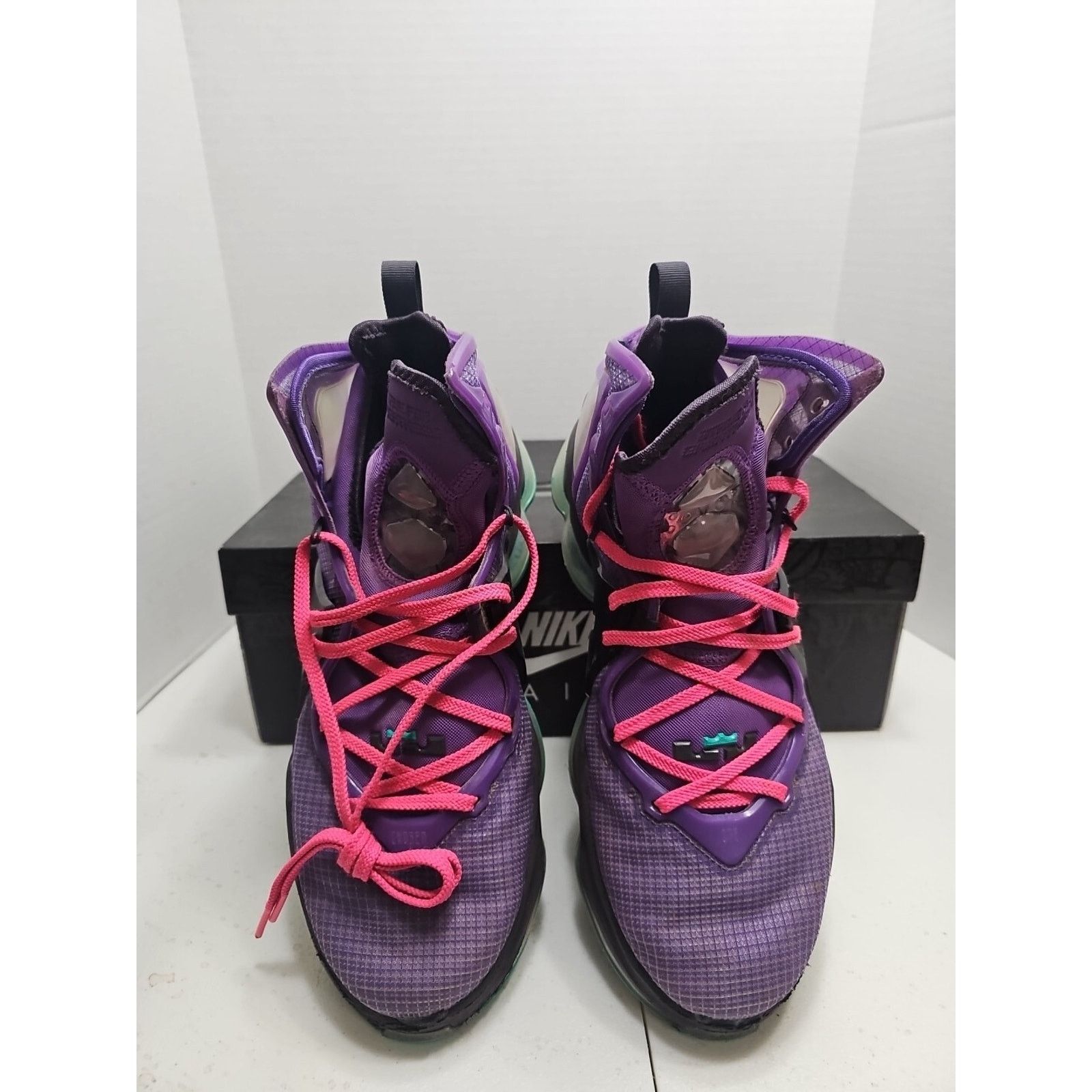 Nike Nike LeBron XIX Wild Berry/Hyper Pink Men's SIZE 10.5 W/ BOX Size US 10.5 / EU 43-44 - 7 Thumbnail