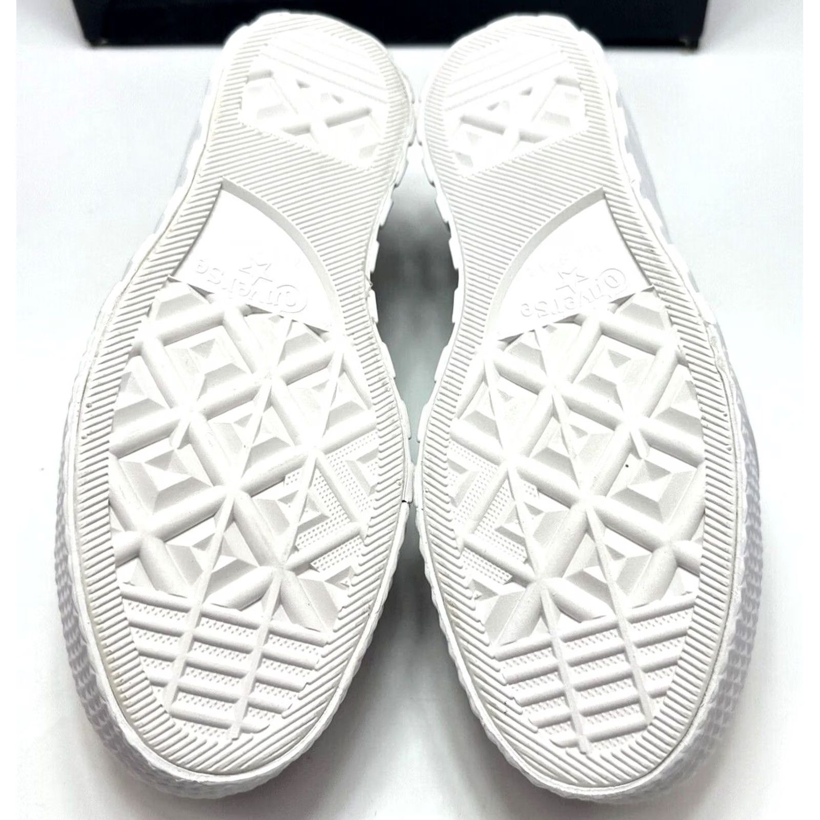 Converse Converse Chuck Taylor 2X Lift Platform Low Top White Sneakers Women Size 8 M Platform Logo Sneakers Women White 8 M Size M / US 6-8 / IT 42-44 - 6 Thumbnail