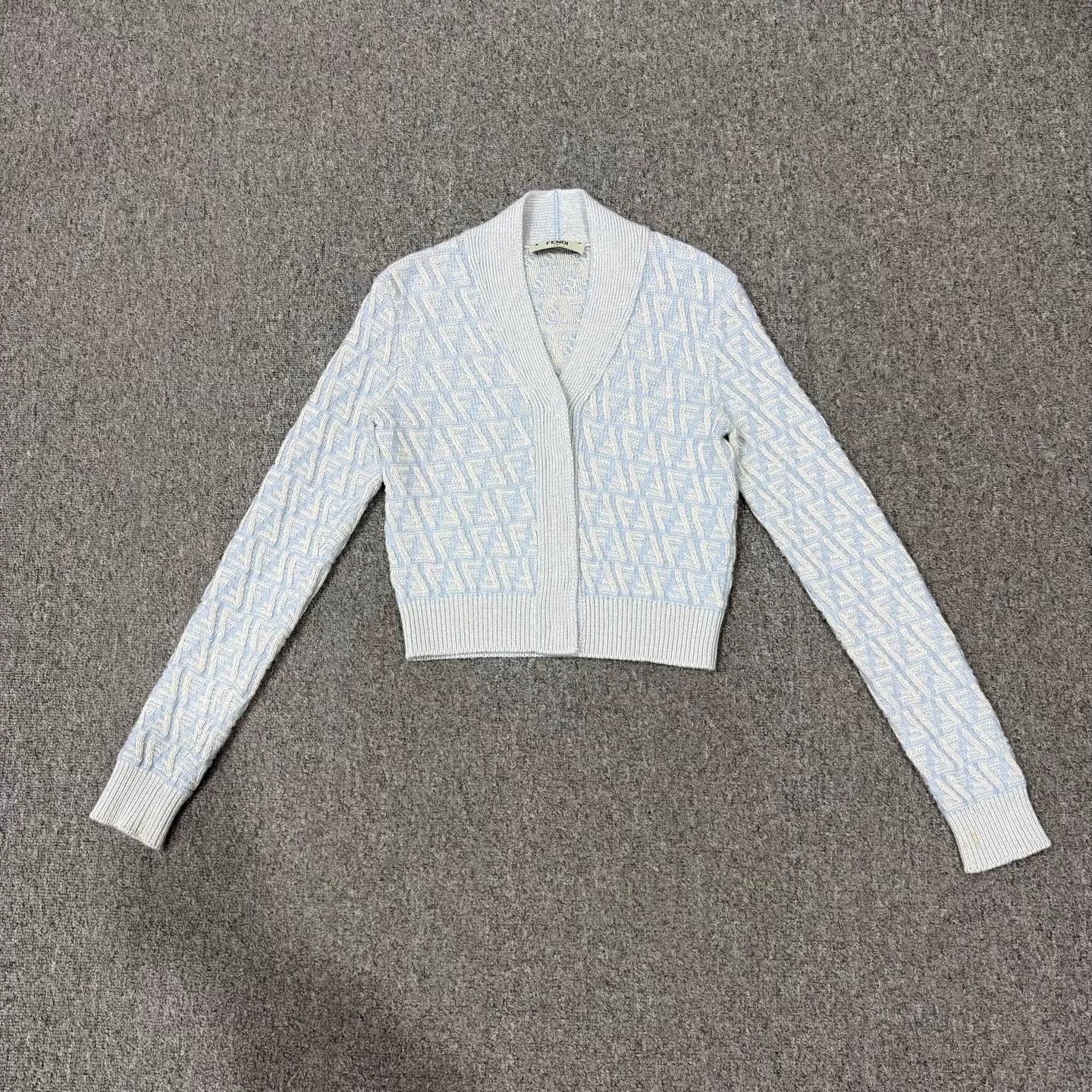 Fendi Fendi FF long sleeve knit cardigan 25 Sp 38 Unworn Size XS / US 0-2 / IT 36-38 - 1 Thumbnail