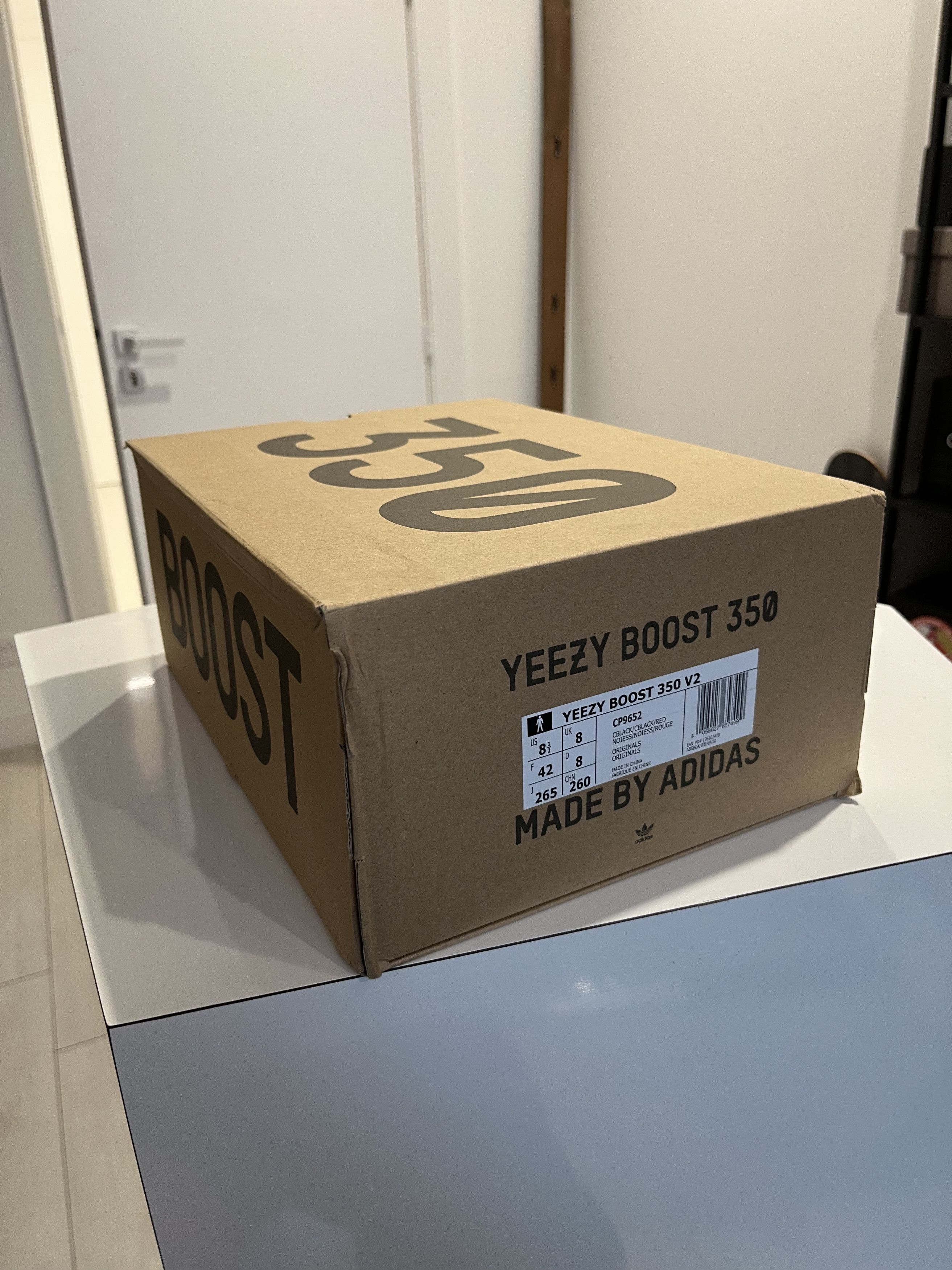 Adidas yeezy boost 350 v2 Size US 8.5 / EU 41-42 - 4 Thumbnail