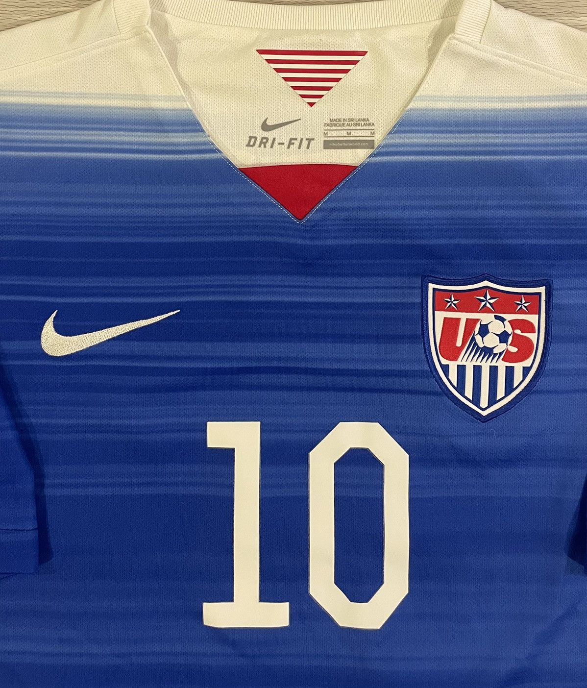 Nike Nike 2015/16 USA Diskerud #10 National Jersey Men’s Medium Size US M / EU 48-50 / 2 - 6 Thumbnail