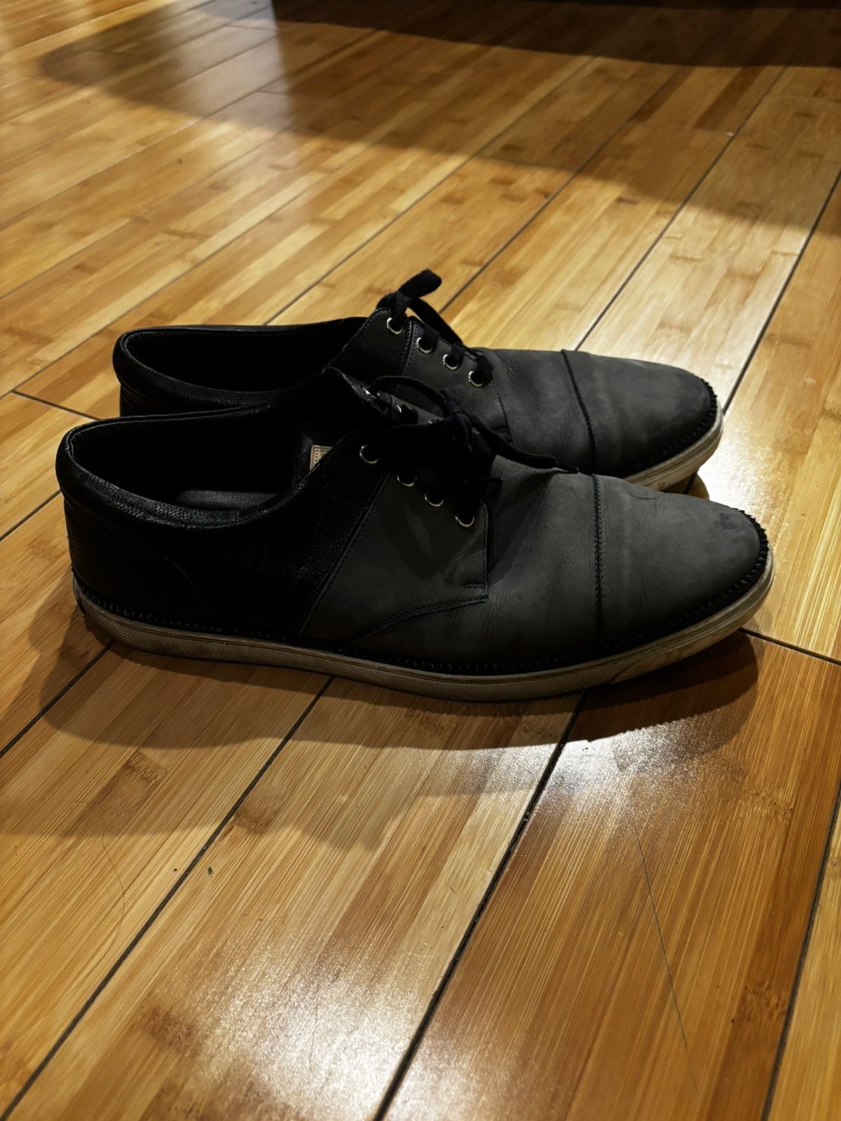 Louis Vuitton Men’s gray & blue sneakers.mf2607 Size US 7.5 / EU 40-41 - 4 Thumbnail