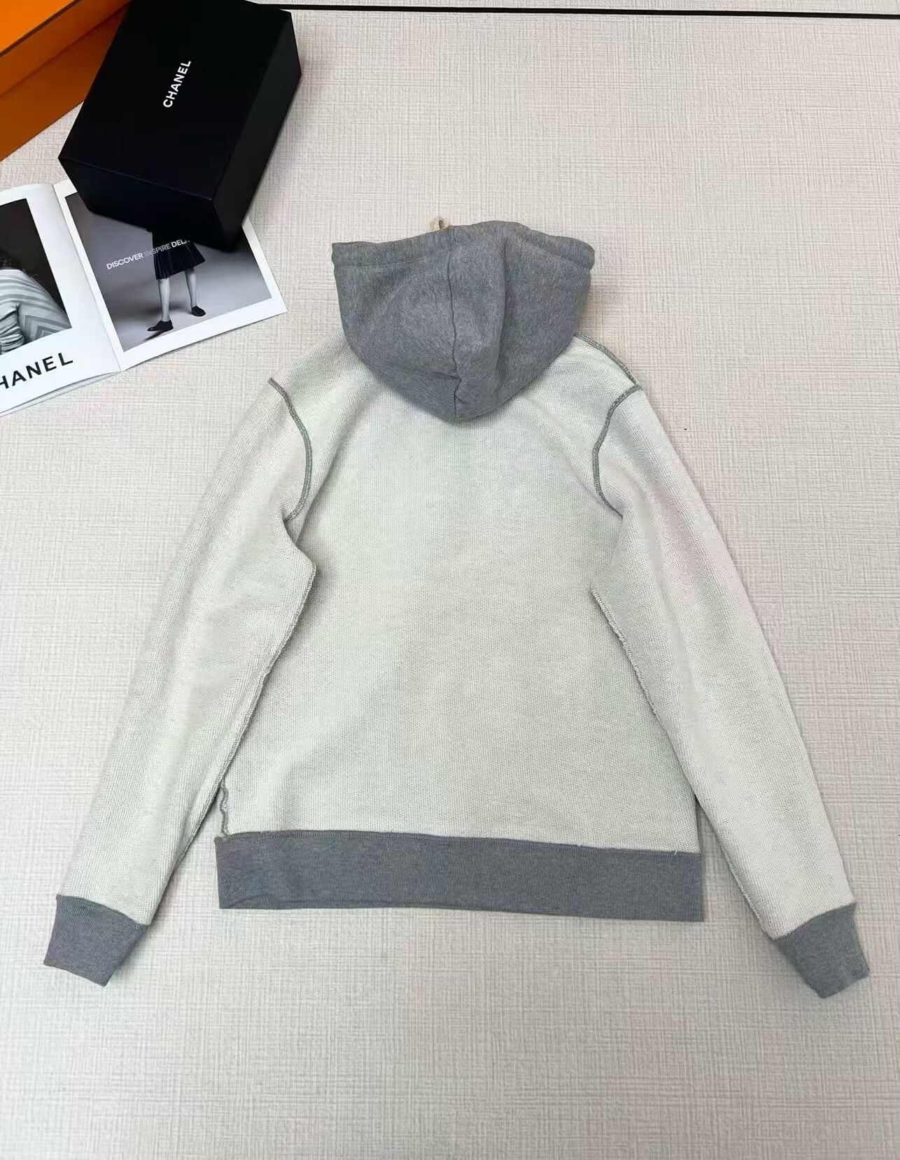Loewe gray Loewe embroidered logo hoodie size M Size US M / EU 48-50 / 2 - 4 Thumbnail
