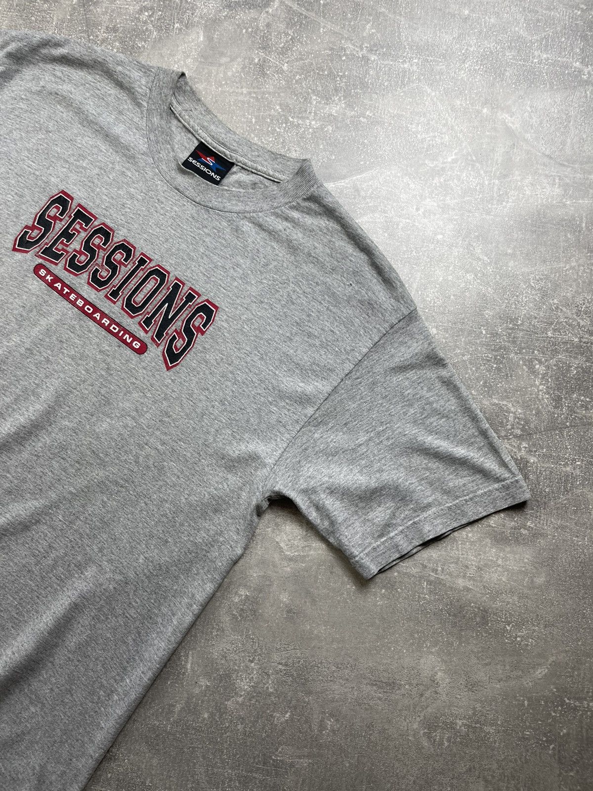 Sessions Vintage 90s Sessions Skateboarding T-Shirt USA Made OG Size US L / EU 52-54 / 3 - 4 Thumbnail