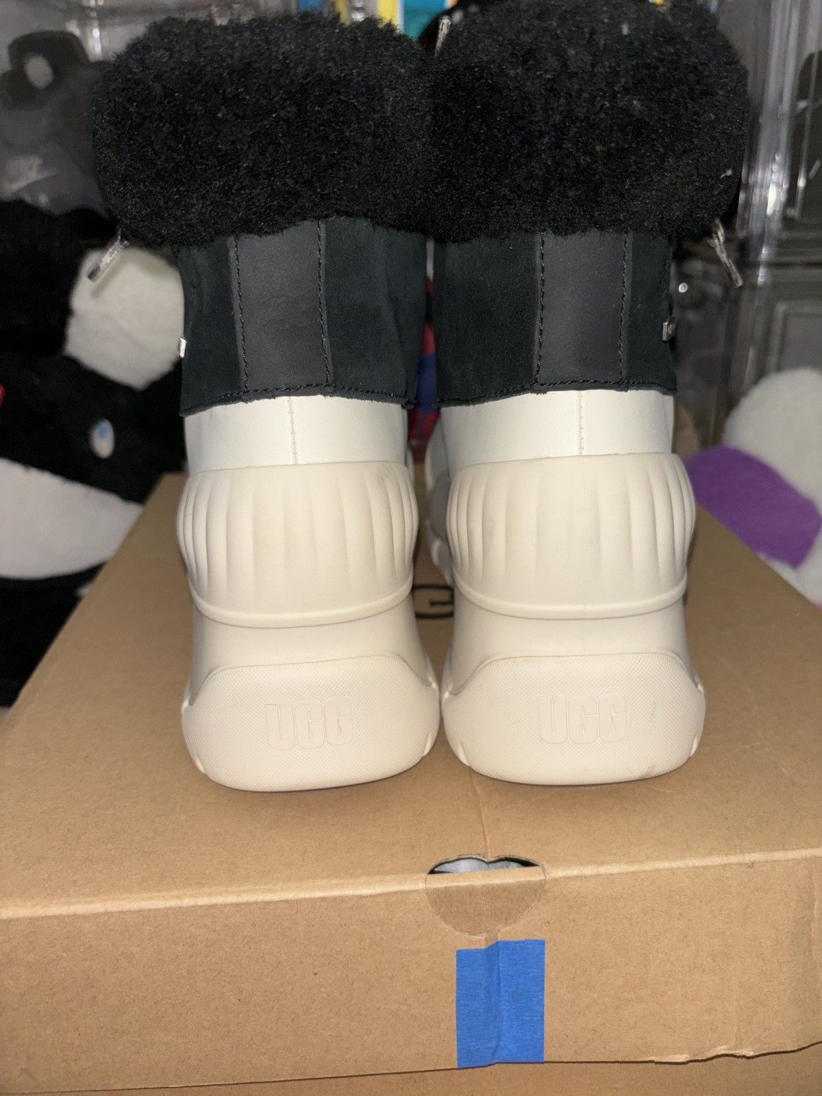 Ugg Ugg boots adiroam Size US 7 / EU 40 - 4 Thumbnail