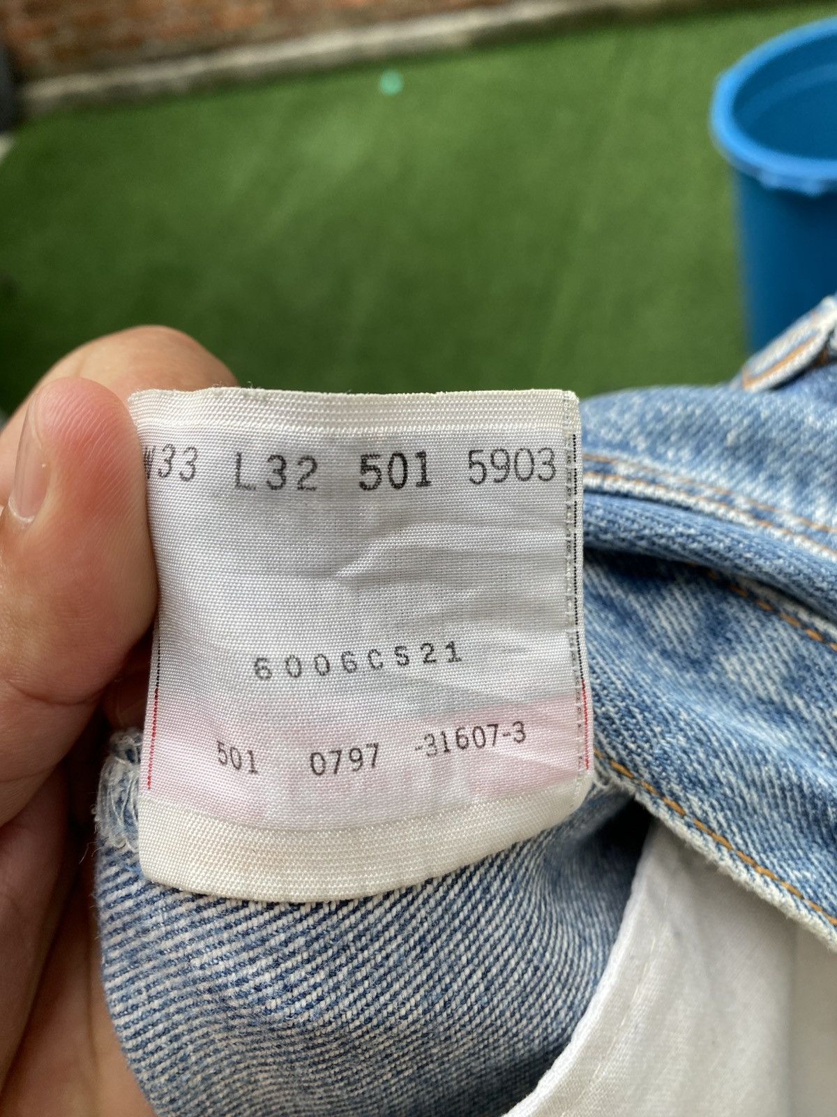 Levi's Vintage Clothing W33x32 Vintage levi's 501 made in usa 90s faded Size US 33 - 8 Thumbnail