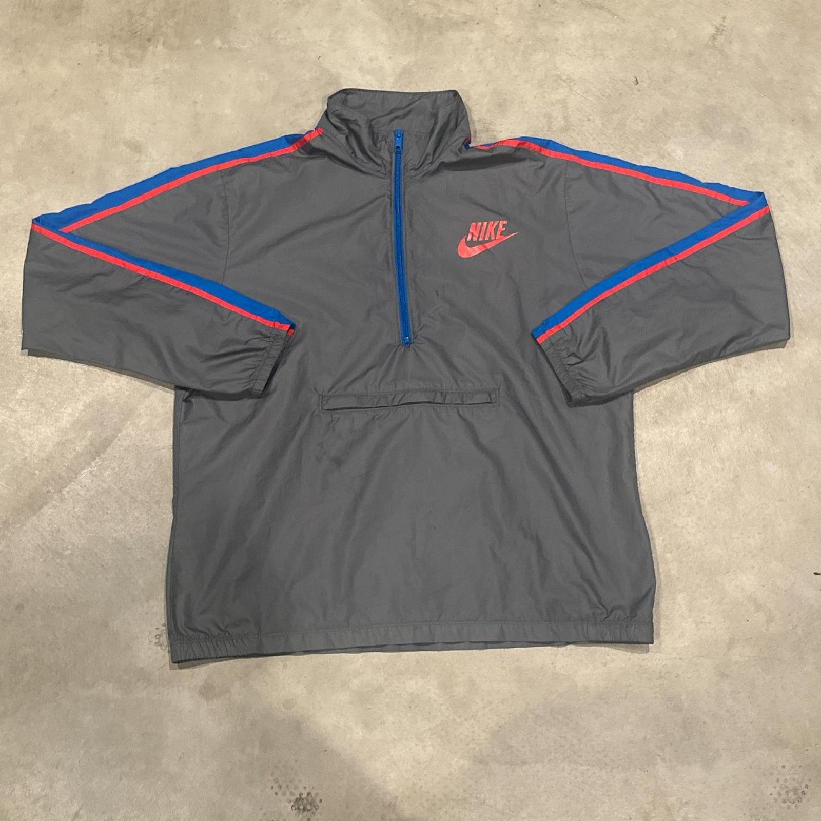 Nike Vintage Y2K Grey Nike Windbreaker Size XL Size US XL / EU 56 / 4 - 1 Thumbnail