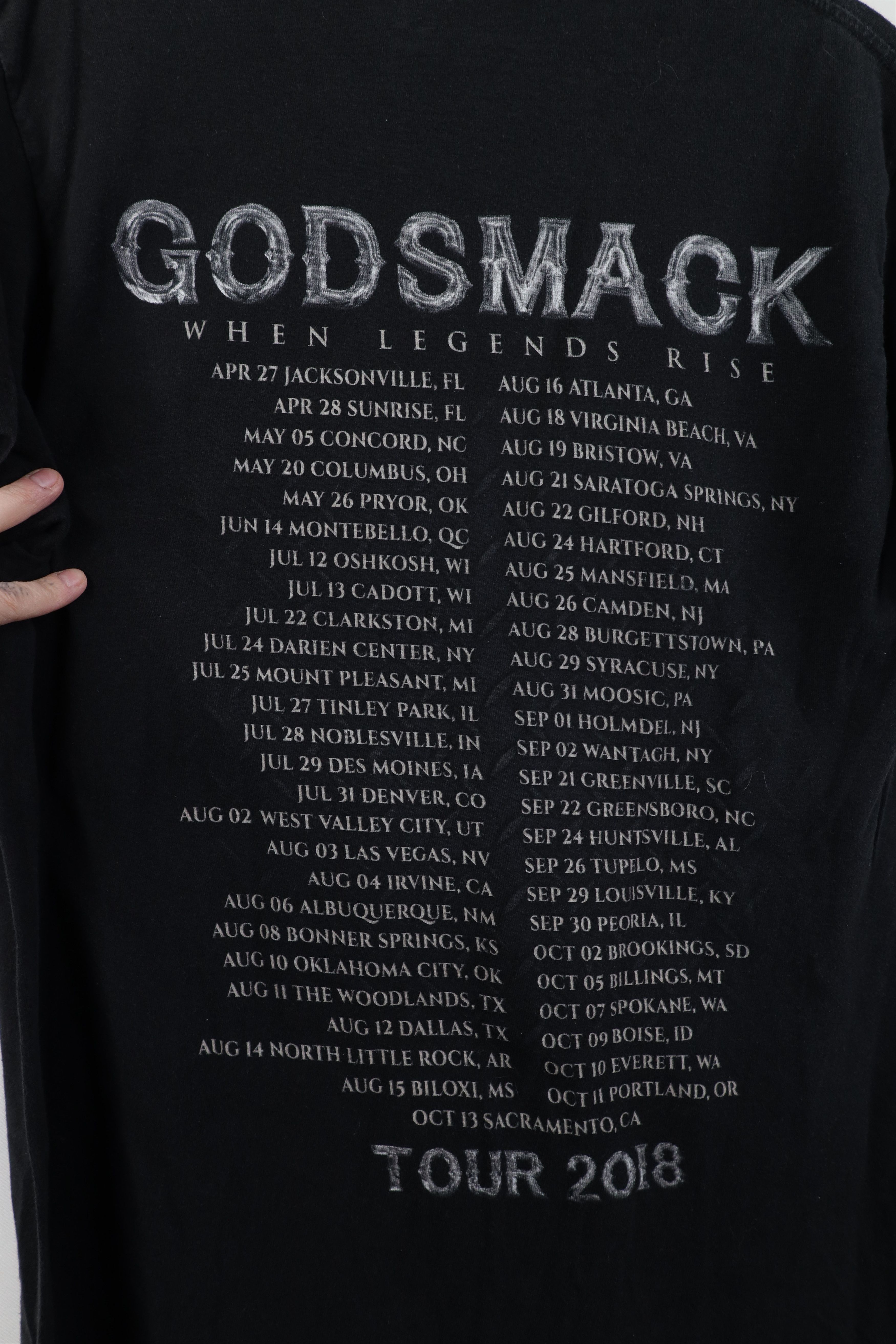 Vintage Y2K Skull Motorcycle Tribal 2018 Tour Godsmack Band T-Shirt Size US M / EU 48-50 / 2 - 12 Thumbnail