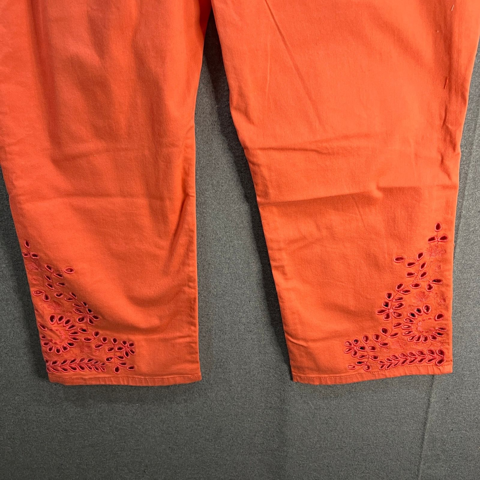 Other Laurie Felt Regular Daisy Floral Embroidered Ankle_Jeans Size 42" / US 20 - 5 Thumbnail