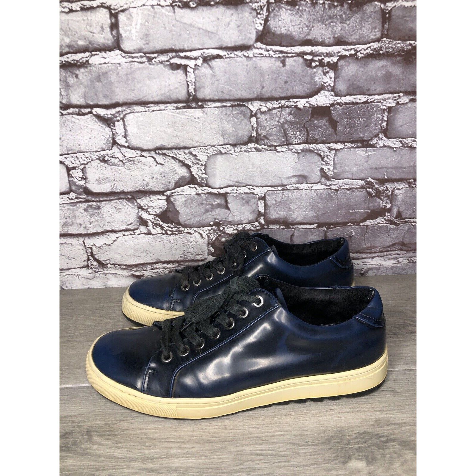 Karl Lagerfeld KARL LAGERFELD Navy Blue Patent Leather Lace Up Sneakers Sho Size US 9 / EU 42 - 13 Thumbnail